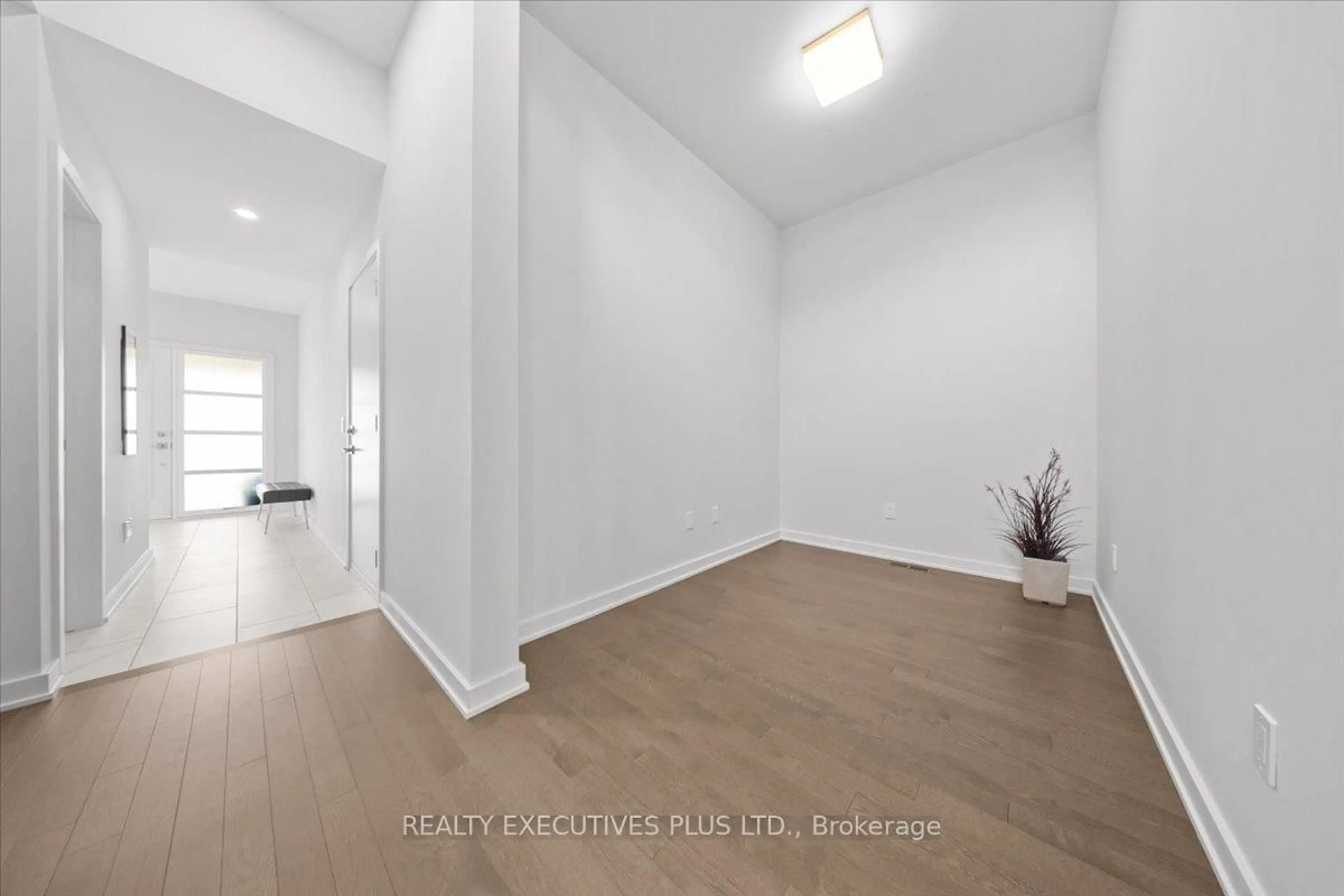 Unknown for 699 Honeydew St, Ottawa Ontario K1X 0K5