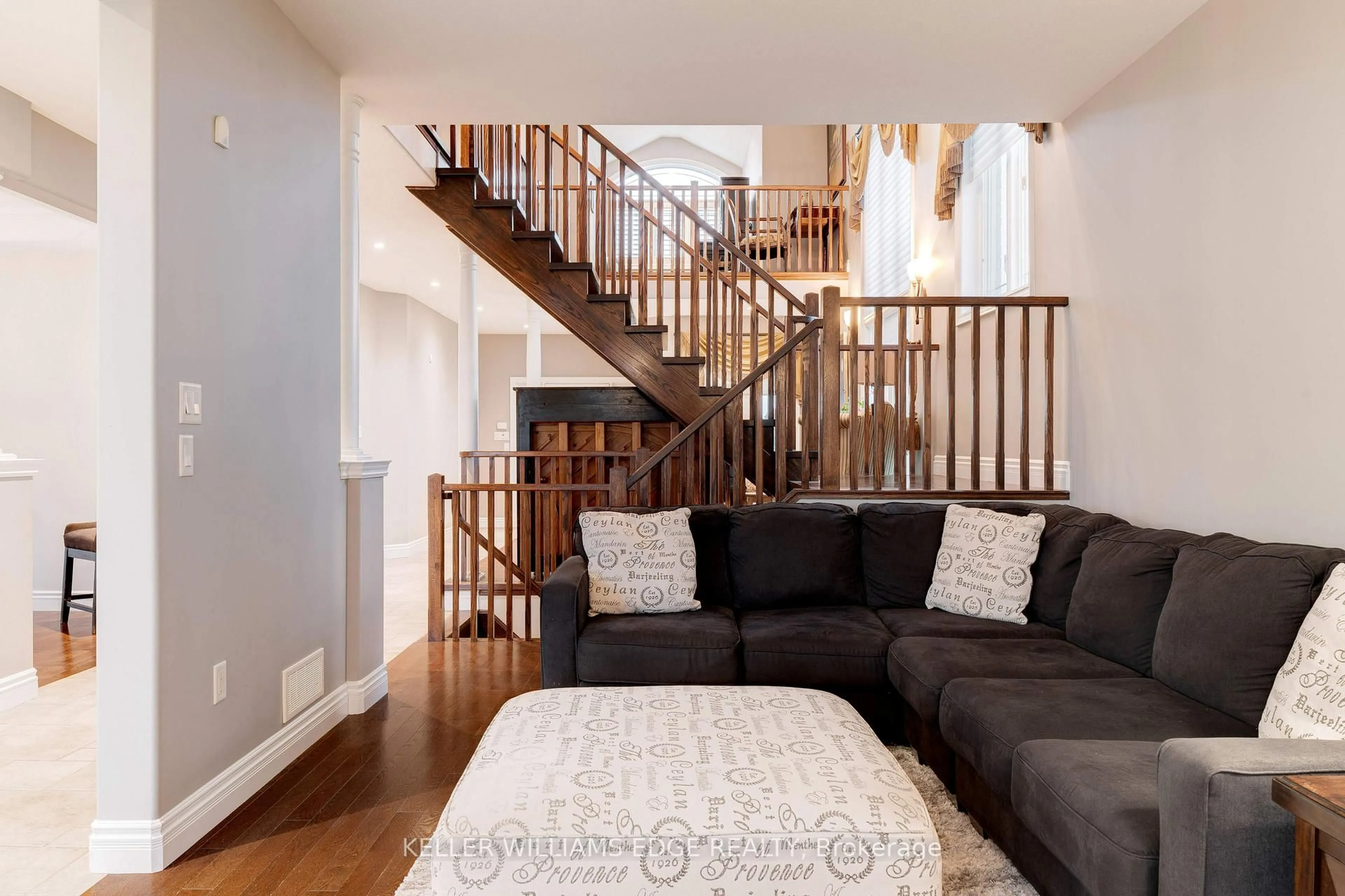 Stairs for 8036 Sheridan Crt, Grimsby Ontario L0R 1M0