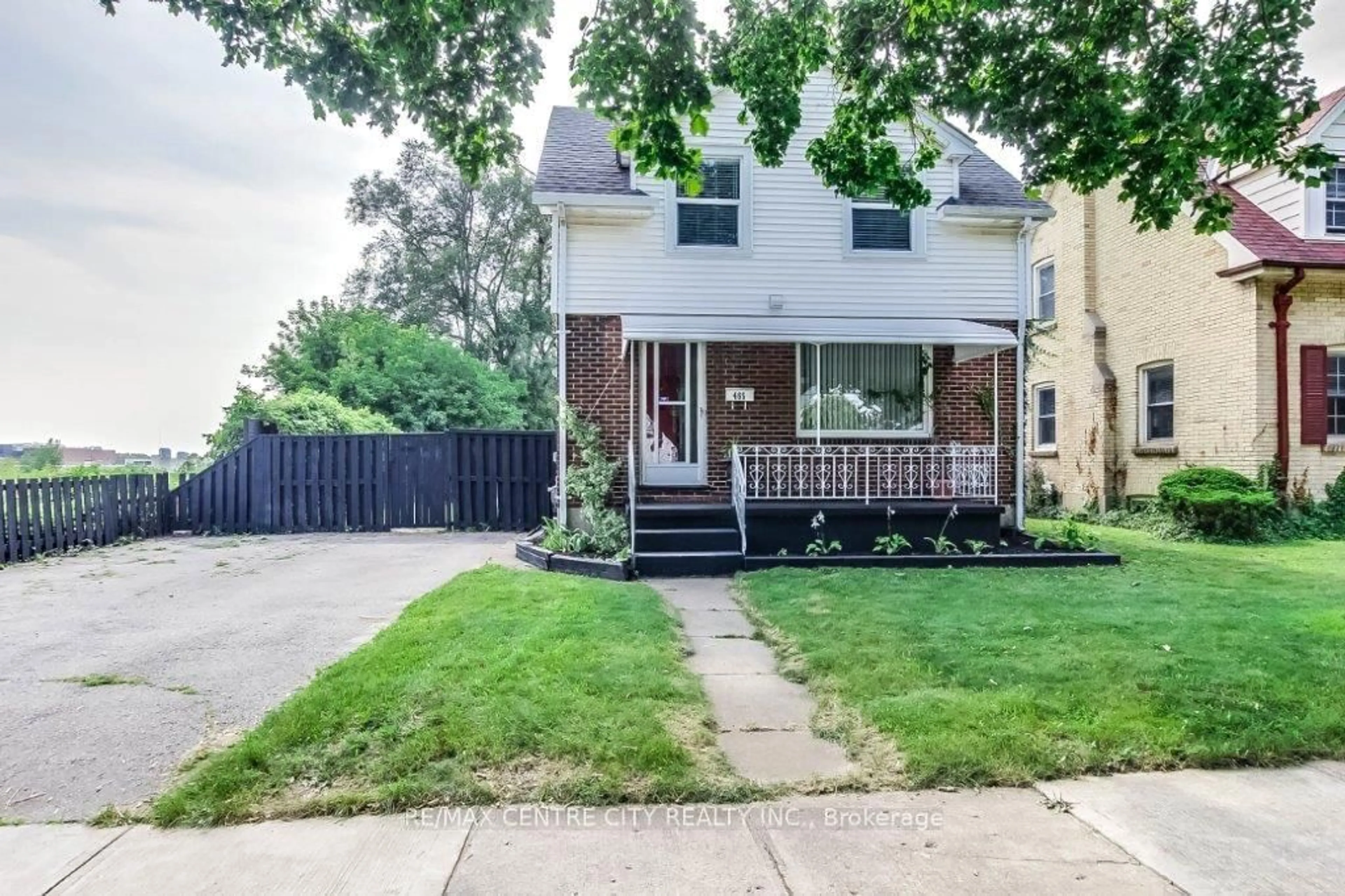 Home with brick exterior material, street for 465 Ashland Ave, London East Ontario N5W 4G6
