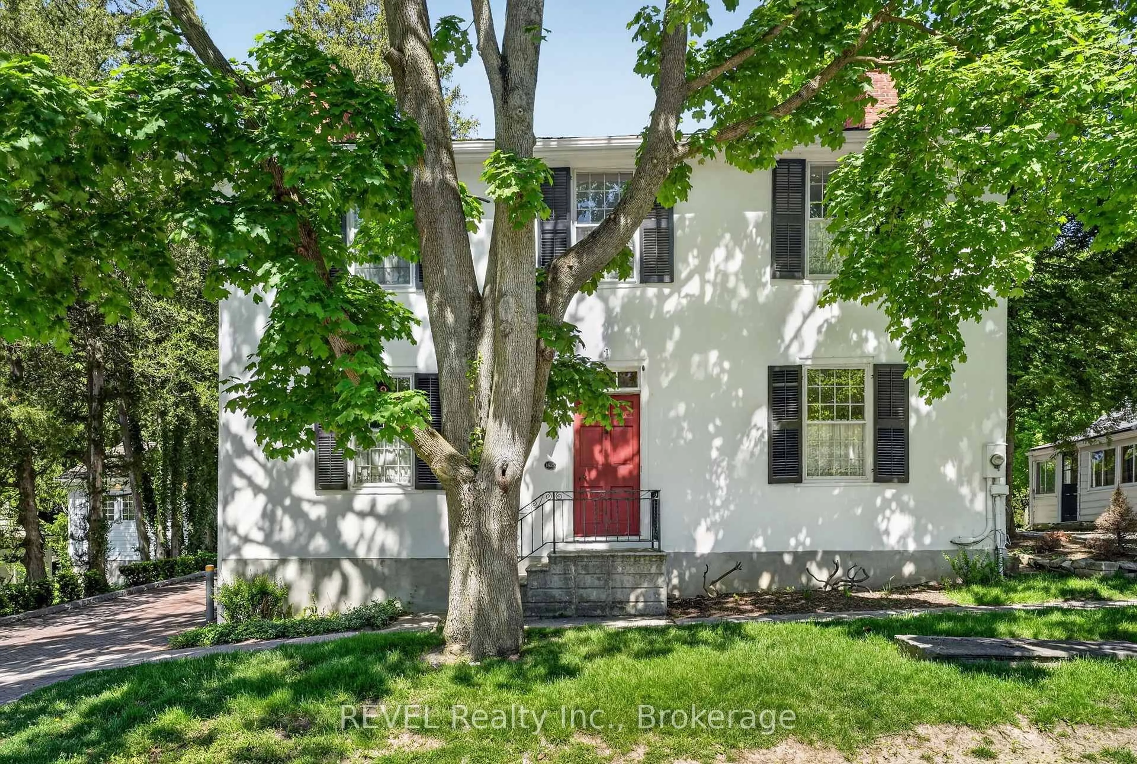 Home with brick exterior material, street for 235 Simcoe St, Niagara-on-the-Lake Ontario L0S 1J0