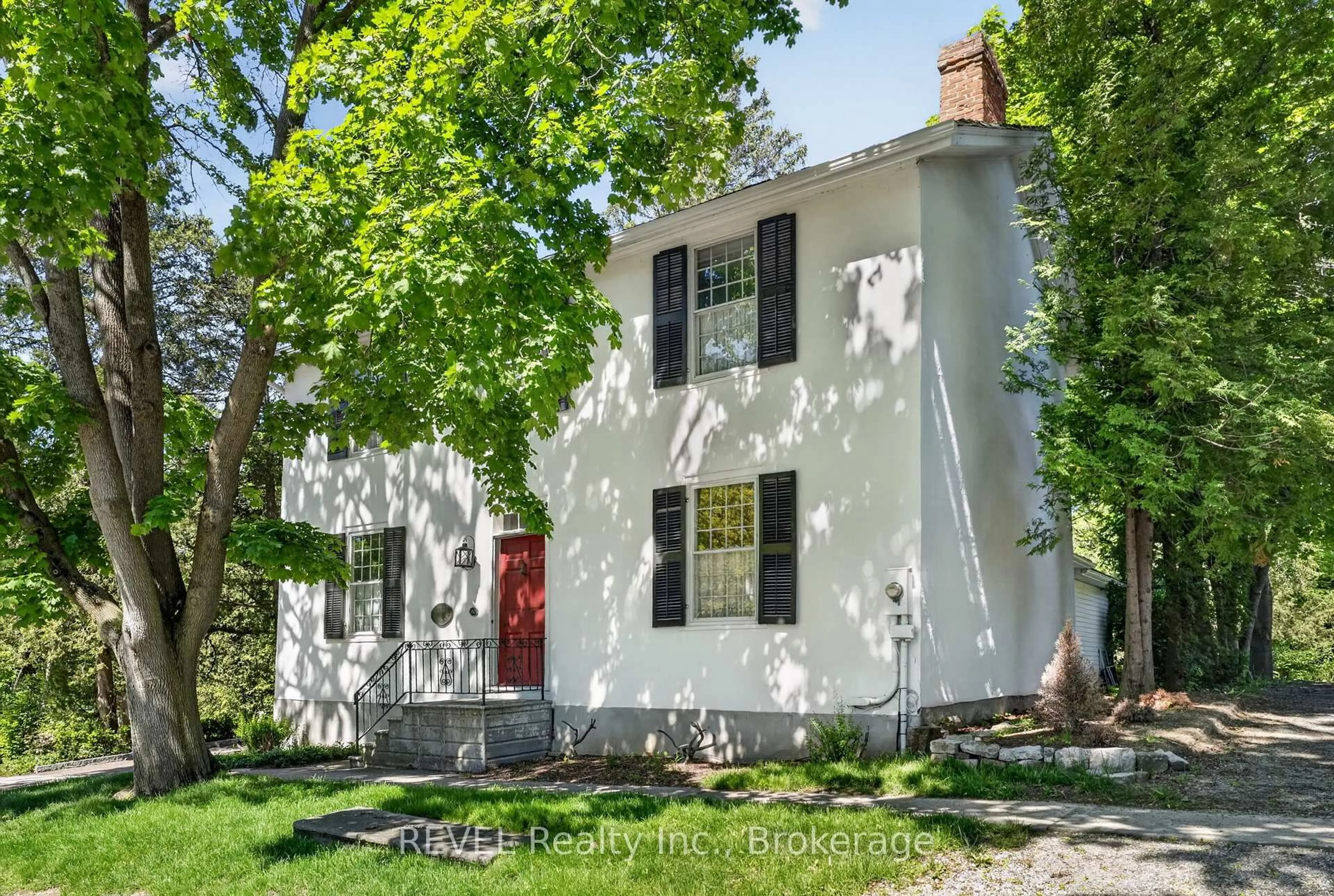Home with brick exterior material, street for 235 Simcoe St, Niagara-on-the-Lake Ontario L0S 1J0