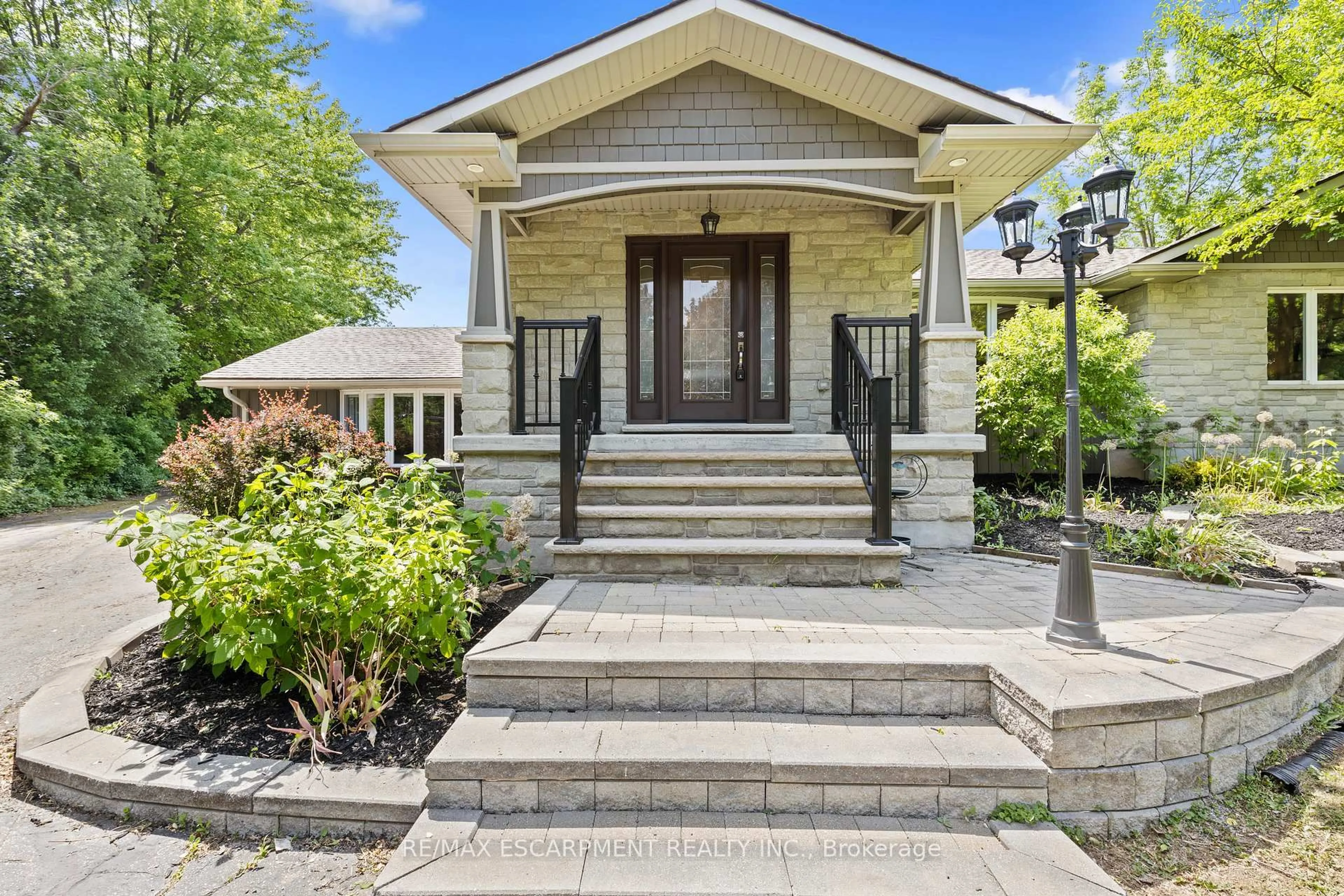 Unknown for 404 Hamilton Dr, Hamilton Ontario L9G 2B1