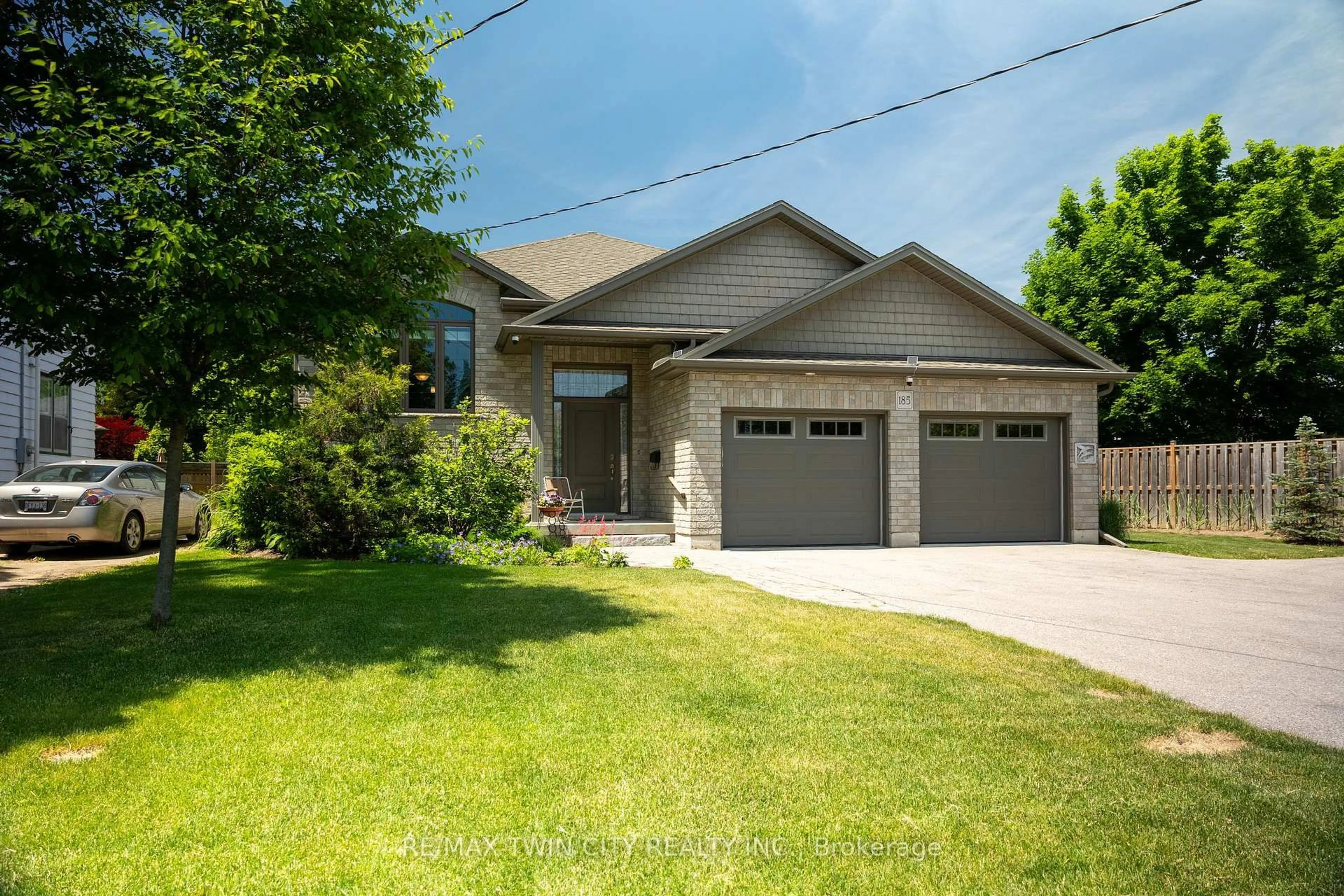 Unknown for 185 MOUNT PLEASANT St, Brantford Ontario N3T 1T6