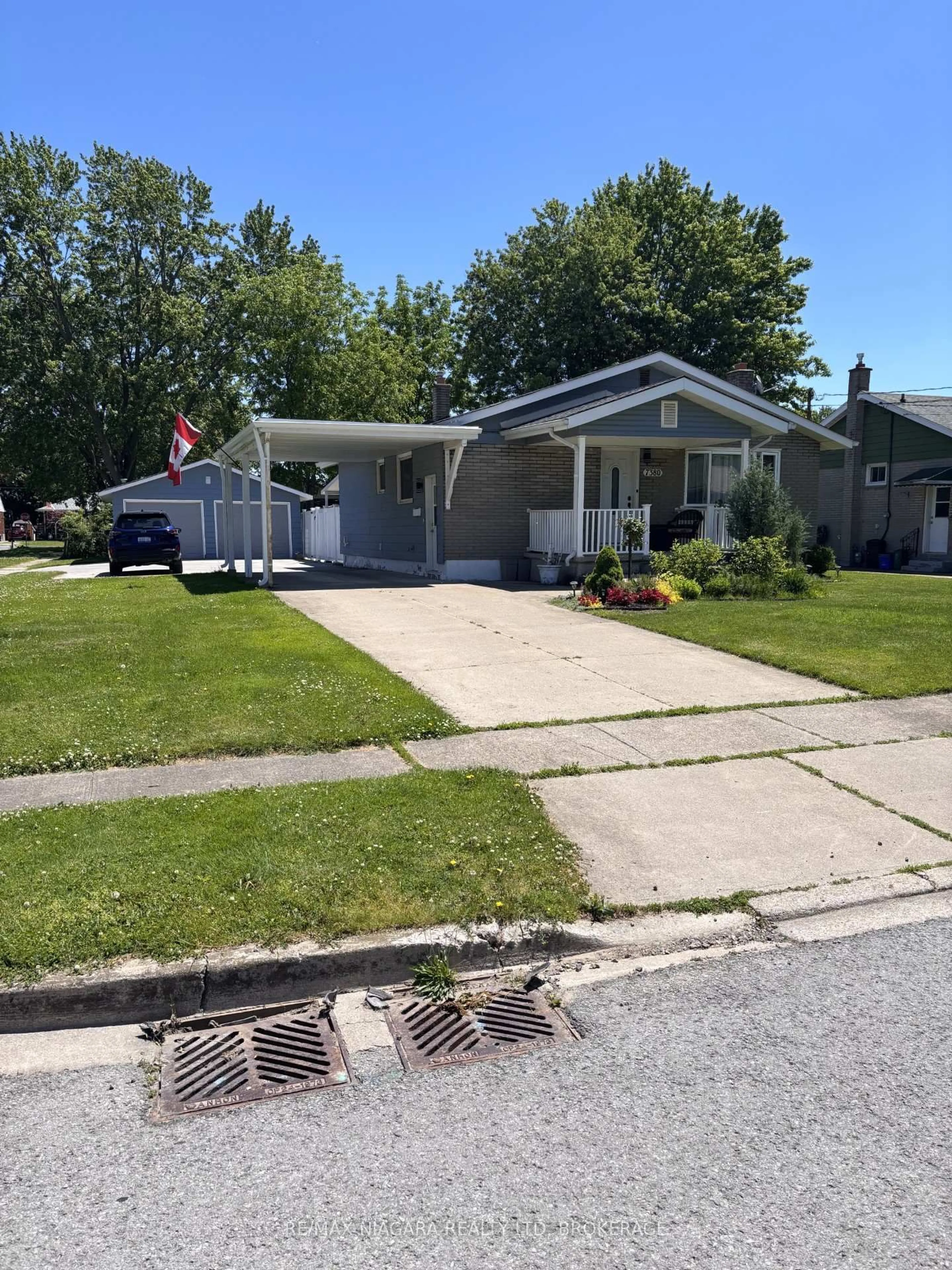 Unknown for 7380 Marieclaude Ave, Niagara Falls Ontario L2G 5L9
