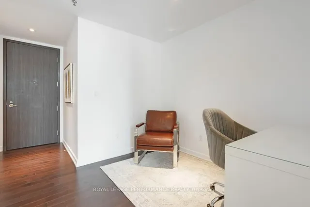 300 Lisgar St #702, Ottawa 4