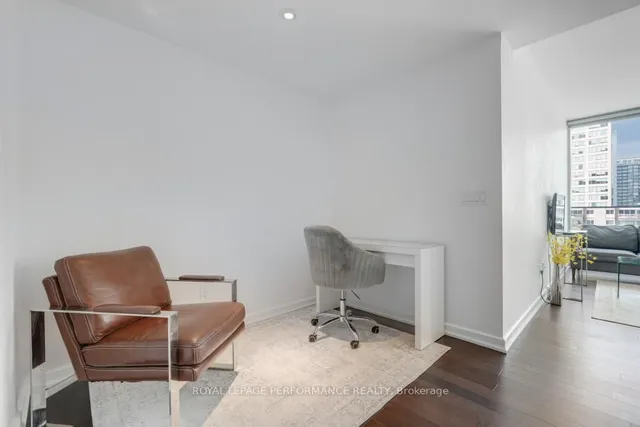 300 Lisgar St #702, Ottawa 5