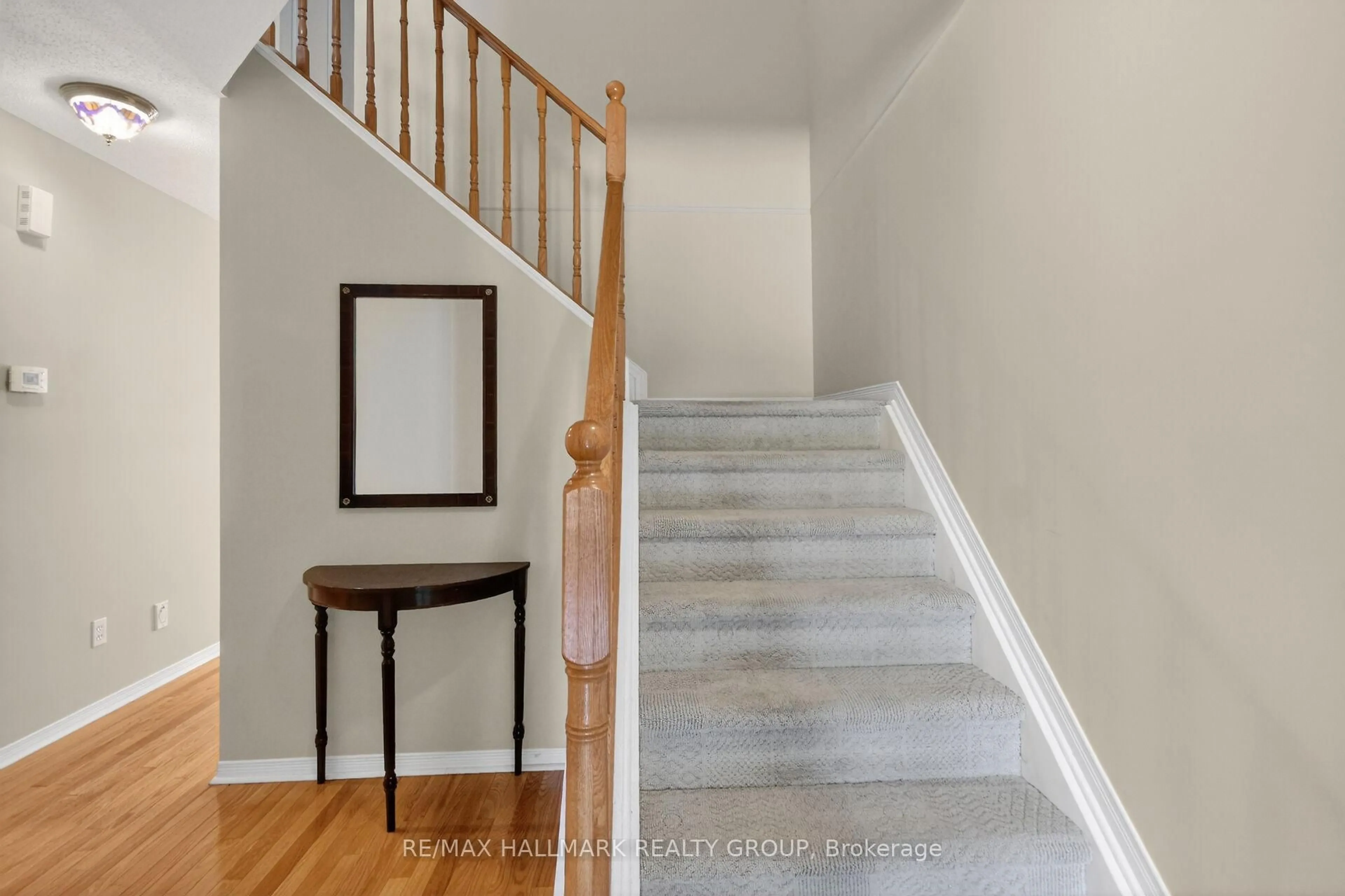 Stairs for 80 Scarlet Crt, Ottawa Ontario K1T 3R6