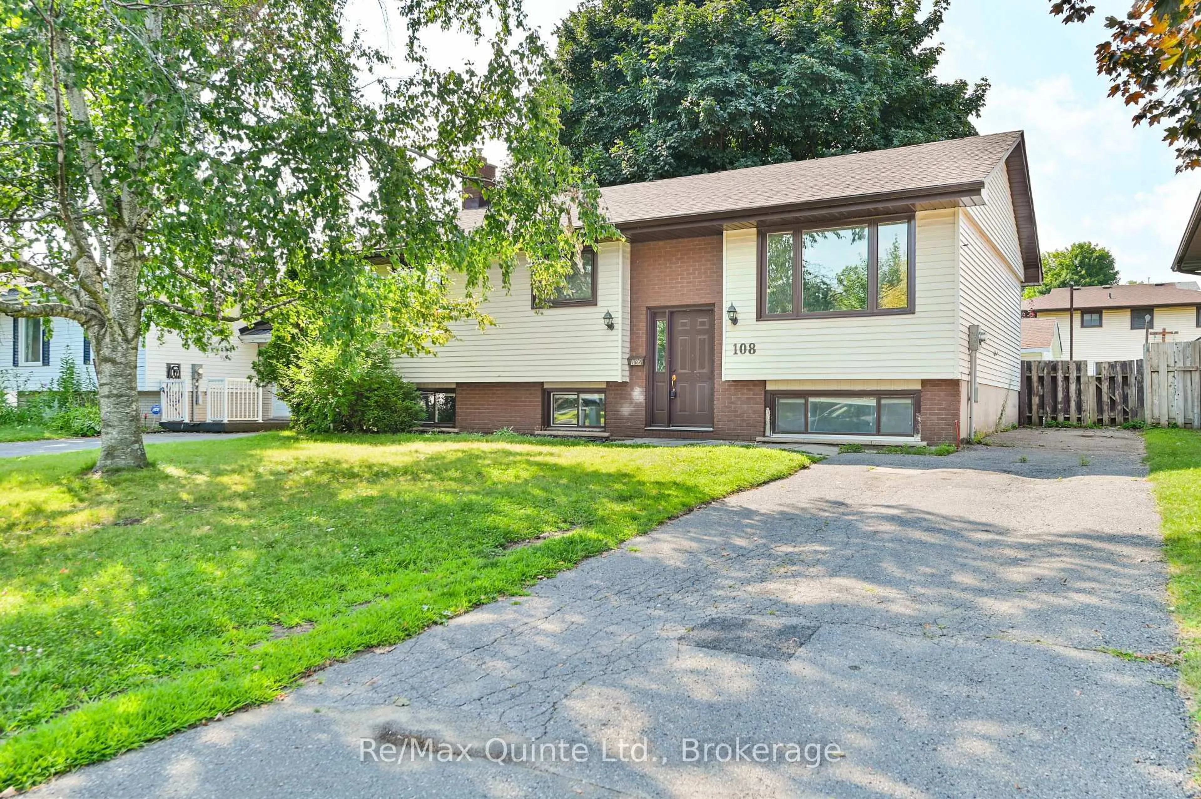 Home with vinyl exterior material, street for 108 Nicholas St, Quinte West Ontario K8V 6B2