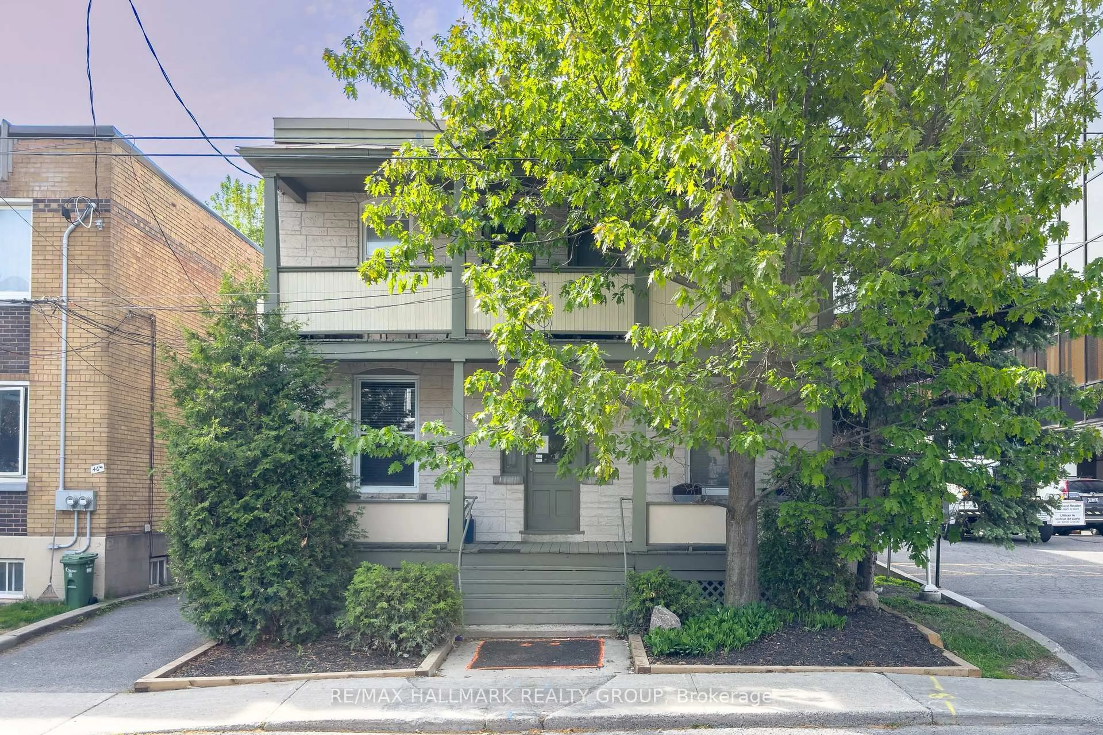 Unknown for 44 St. Andrew St, Ottawa Ontario K1N 5E9