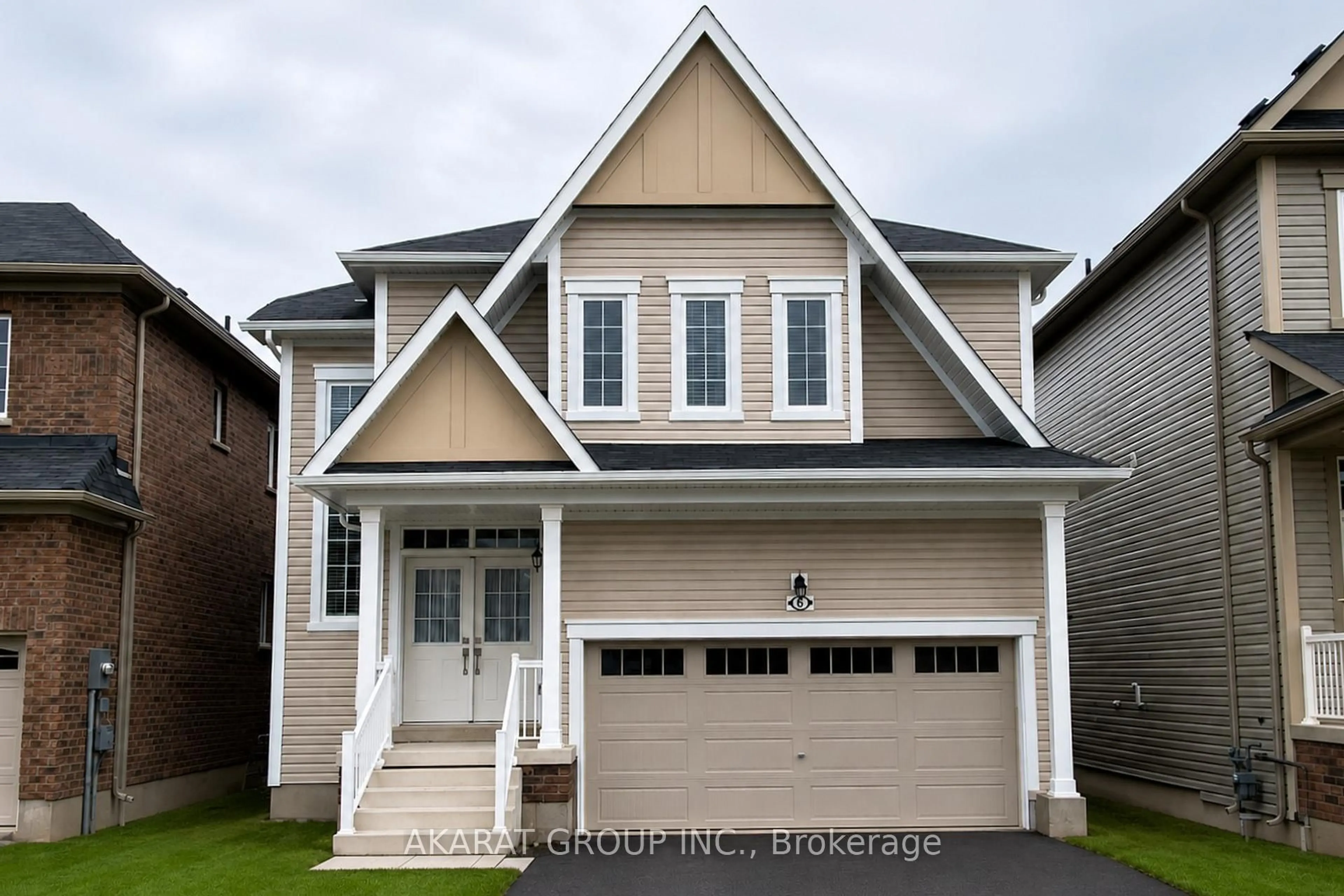 Home with vinyl exterior material, street for 6 Doreen Dr, Thorold Ontario L3B 0G7