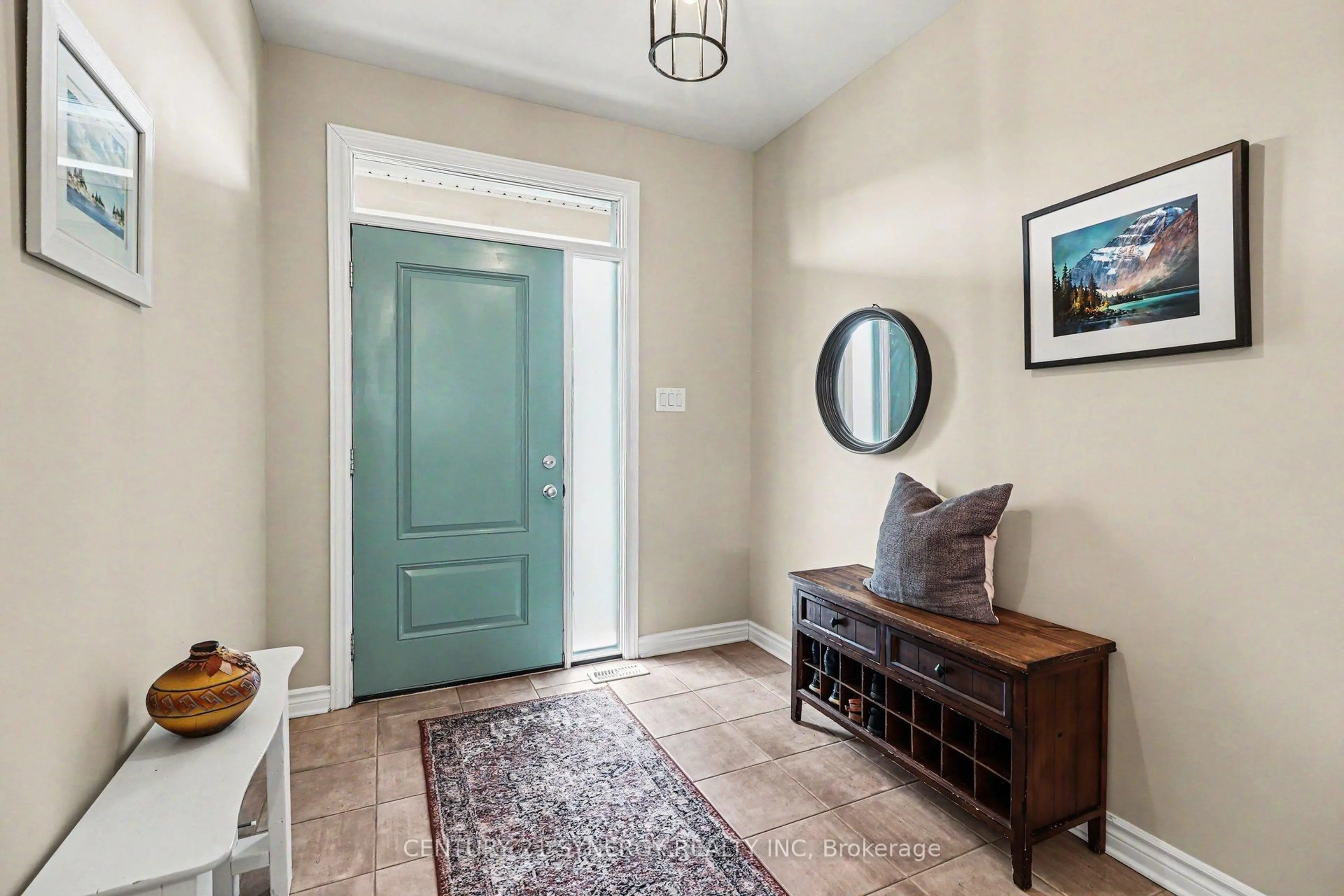 Indoor entryway for 129 Boxcar Cres, Russell Ontario K4R 0C4