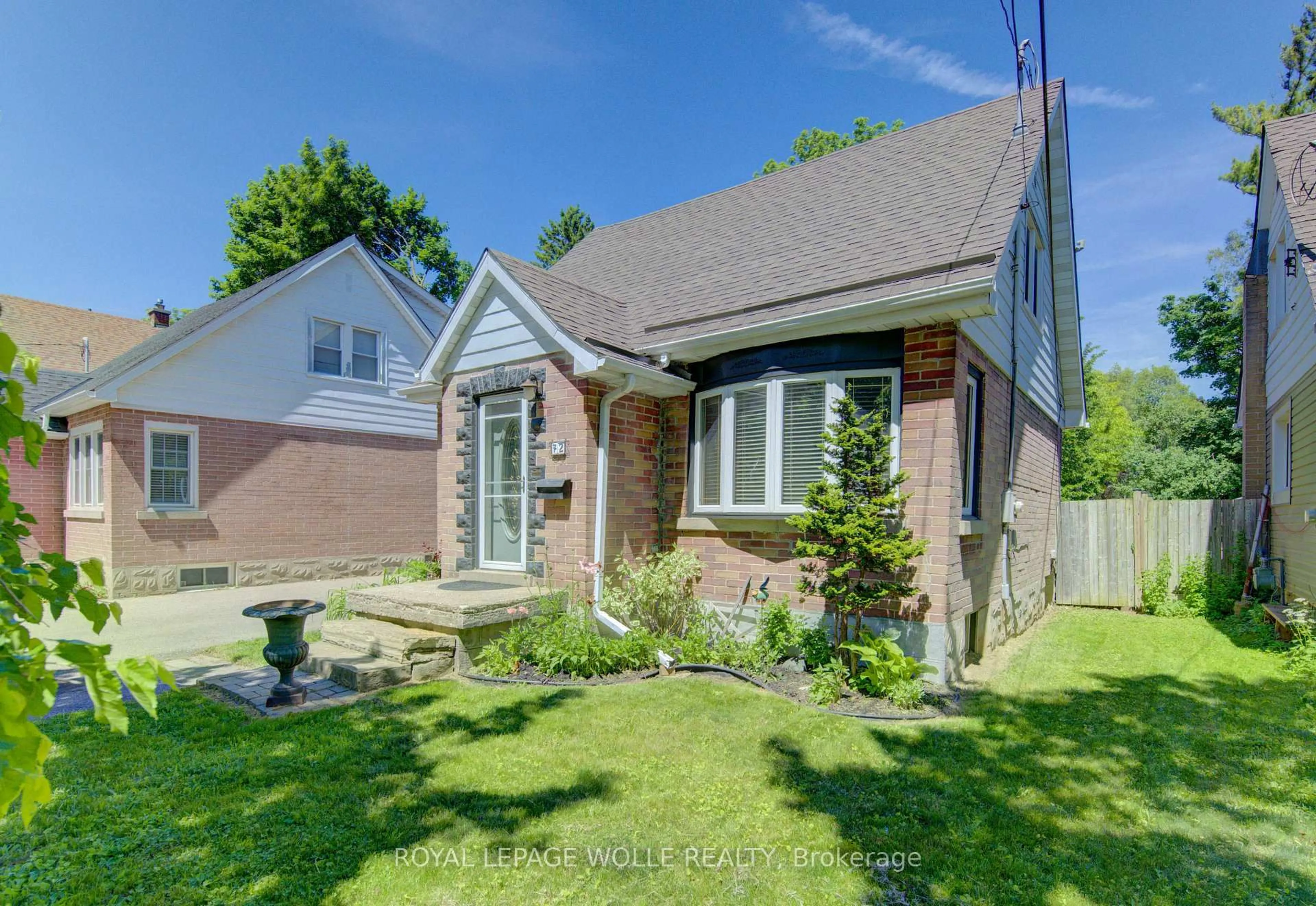 Home with brick exterior material, street for 72 Pleasant Ave, Kitchener Ontario N2M 4A4