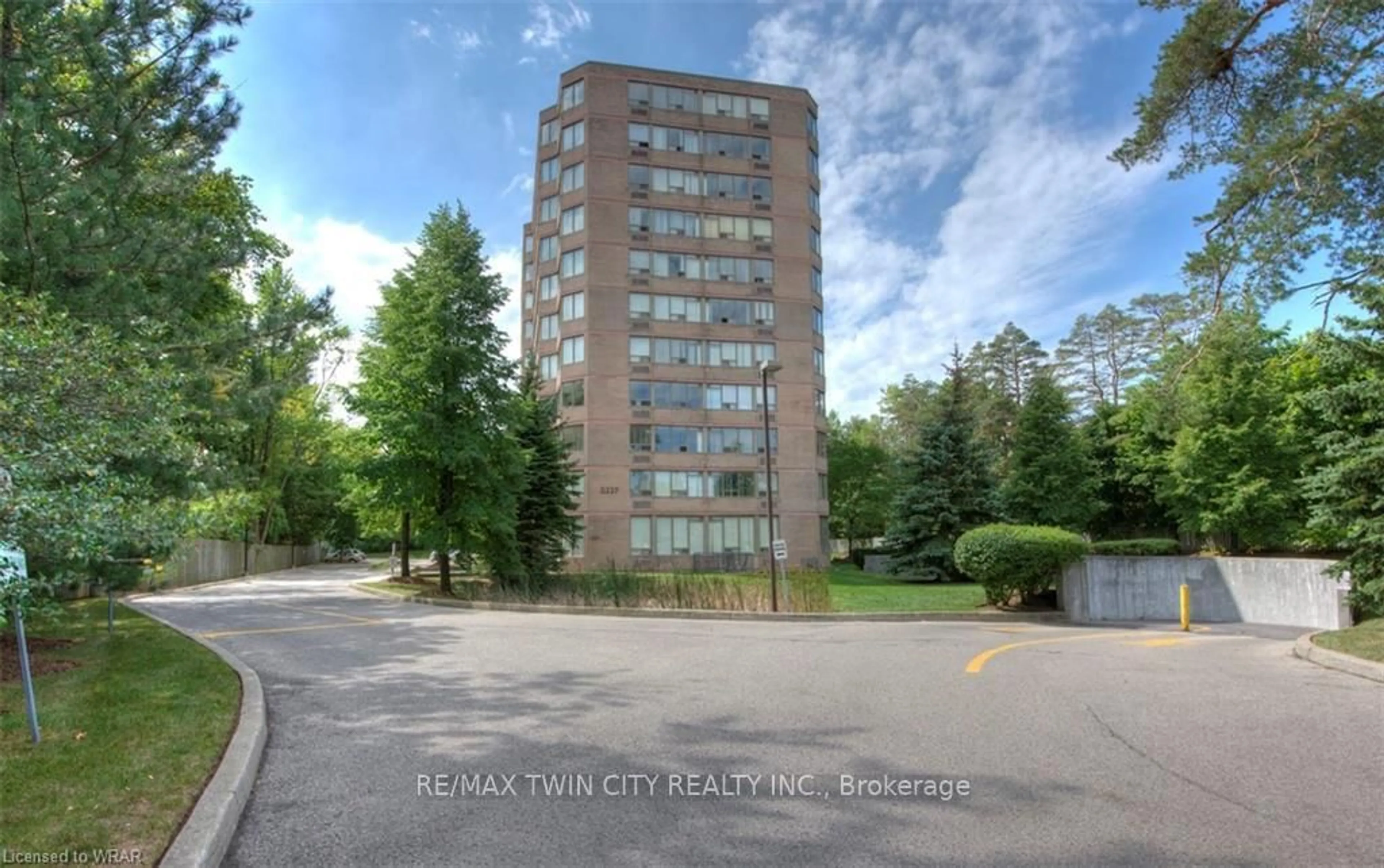Unknown for 3227 King St #503, Kitchener Ontario N2A 3Z9
