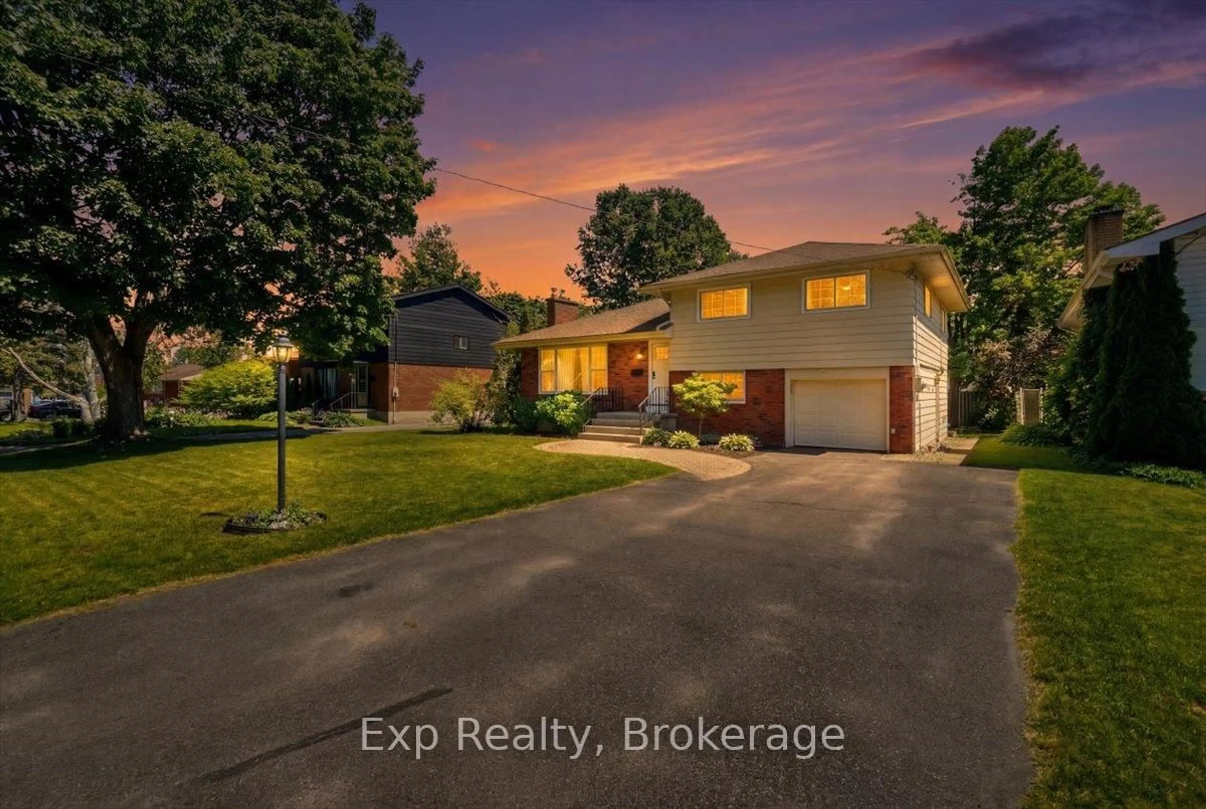 A pic from outside/outdoor area/front of a property/back of a property/a pic from drone, street for 48 Melrose Cres, Belleville Ontario K8N 1X9