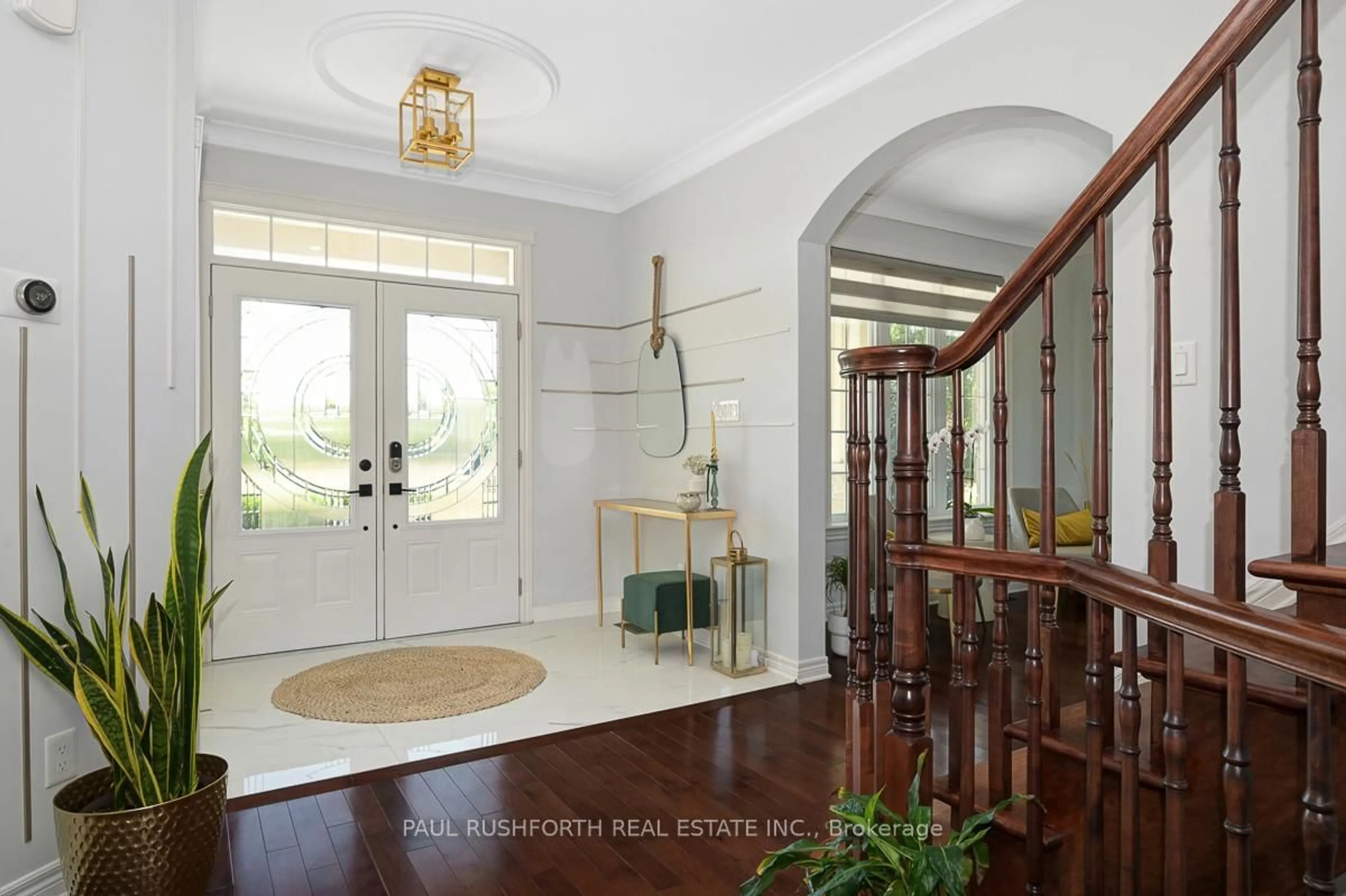 Indoor entryway for 365 West Lake Circ, Carp Ontario K0A 1L0