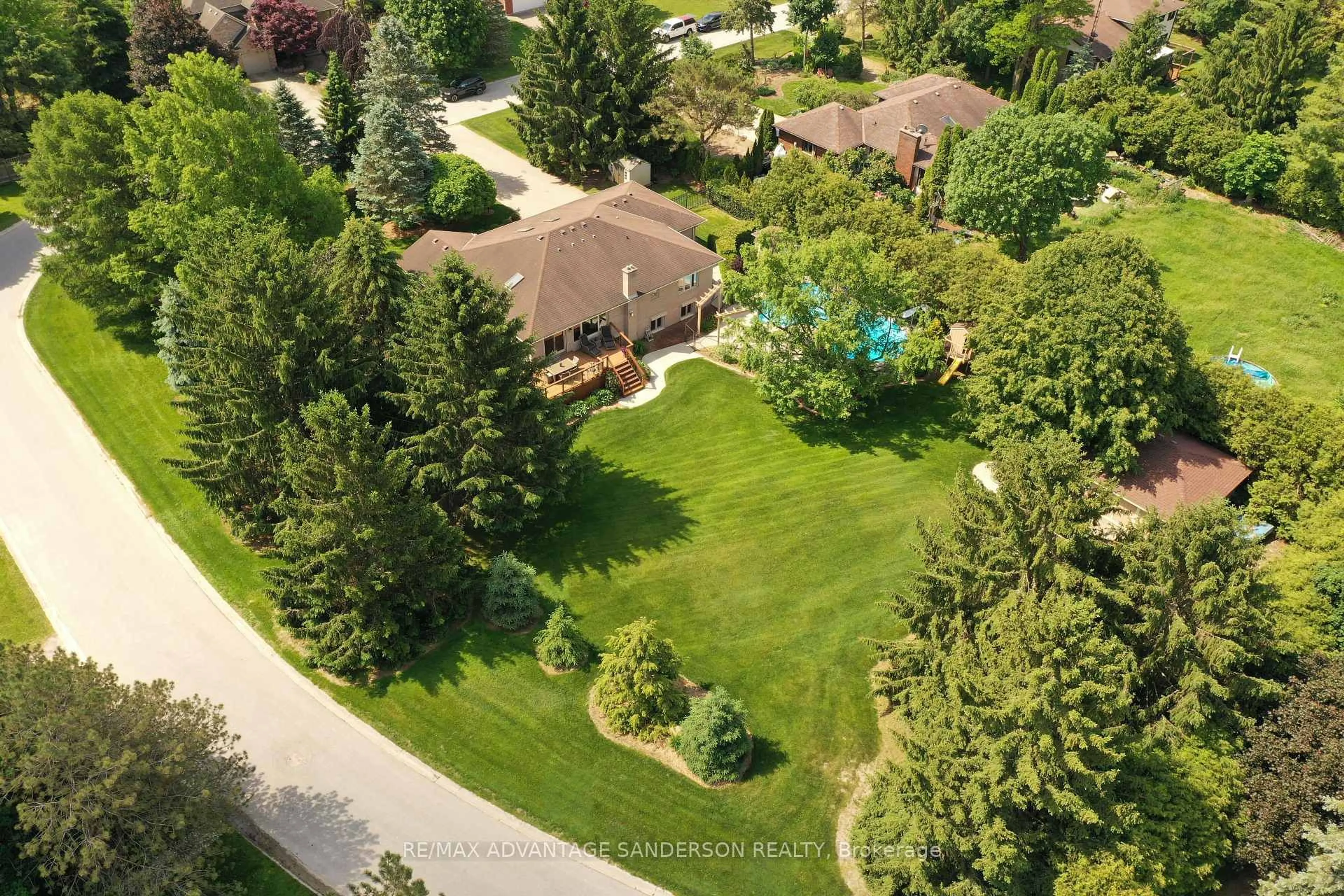 A pic from outside/outdoor area/front of a property/back of a property/a pic from drone, street for 109 Salisbury Dr, Middlesex Centre Ontario N0M 1P0