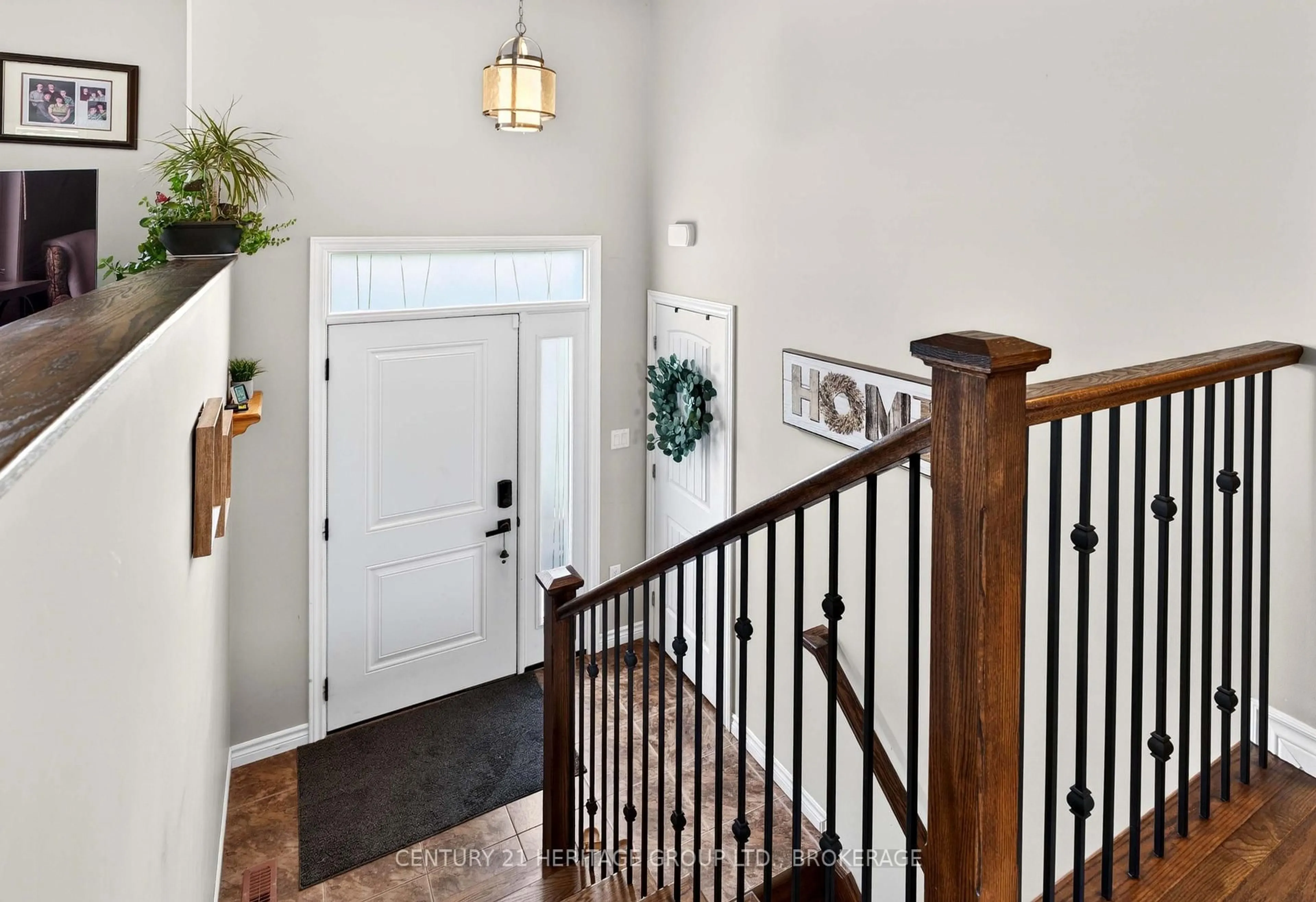 Indoor entryway for 4786 North Shore Cres, Perth Road Ontario K0H 2L0
