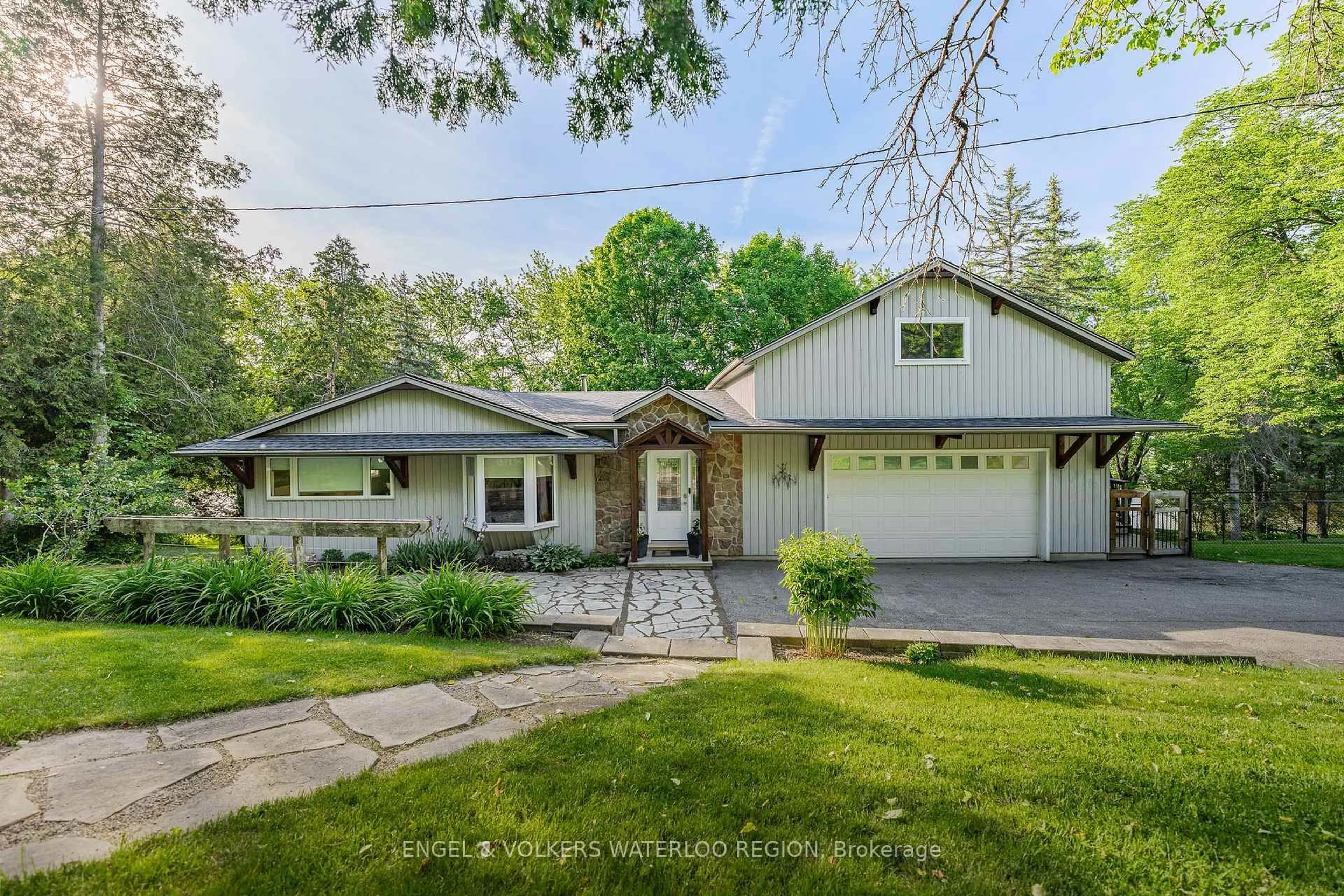 A pic from outside/outdoor area/front of a property/back of a property/a pic from drone, street for 1135 Rivers Edge Dr, Woolwich Ontario N0B 2V0