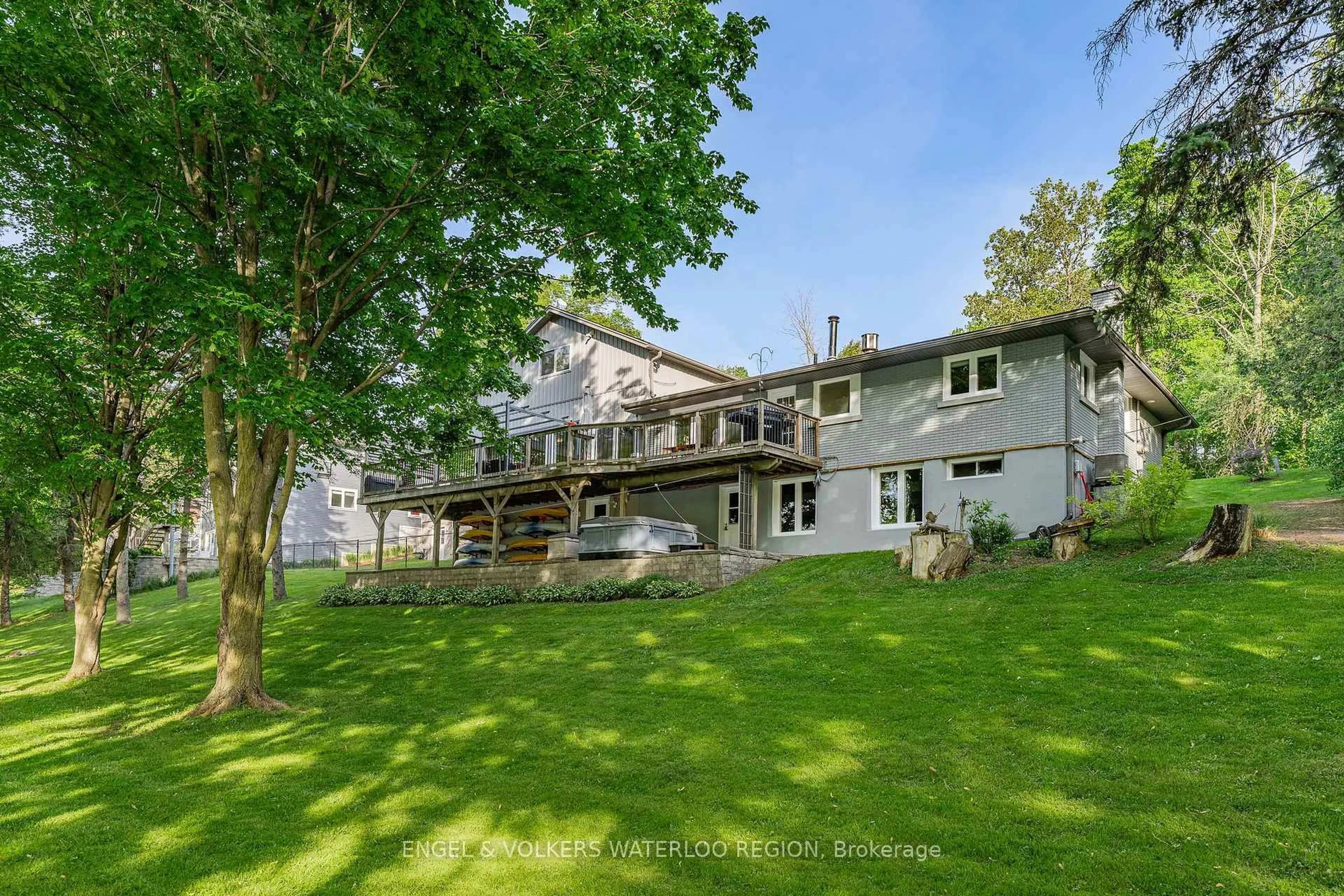 A pic from outside/outdoor area/front of a property/back of a property/a pic from drone, unknown for 1135 Rivers Edge Dr, Woolwich Ontario N0B 2V0