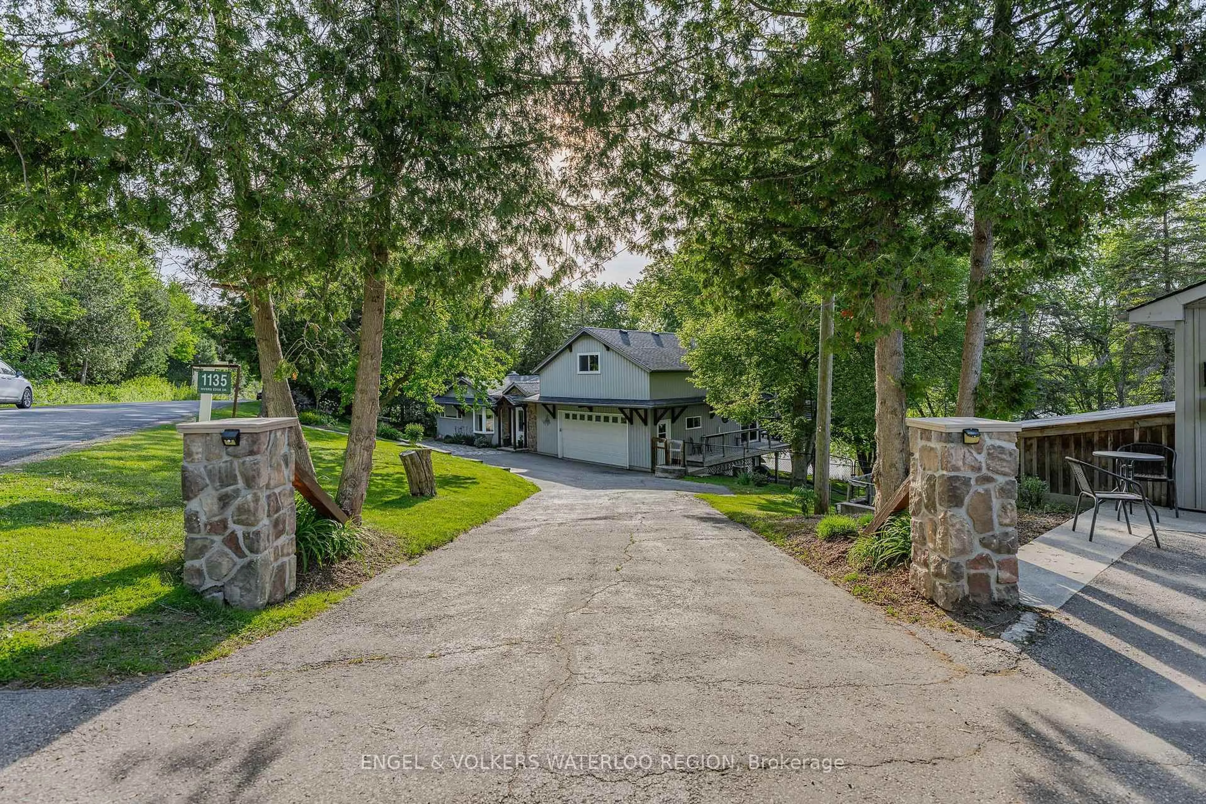 Unknown for 1135 Rivers Edge Dr, Woolwich Ontario N0B 2V0