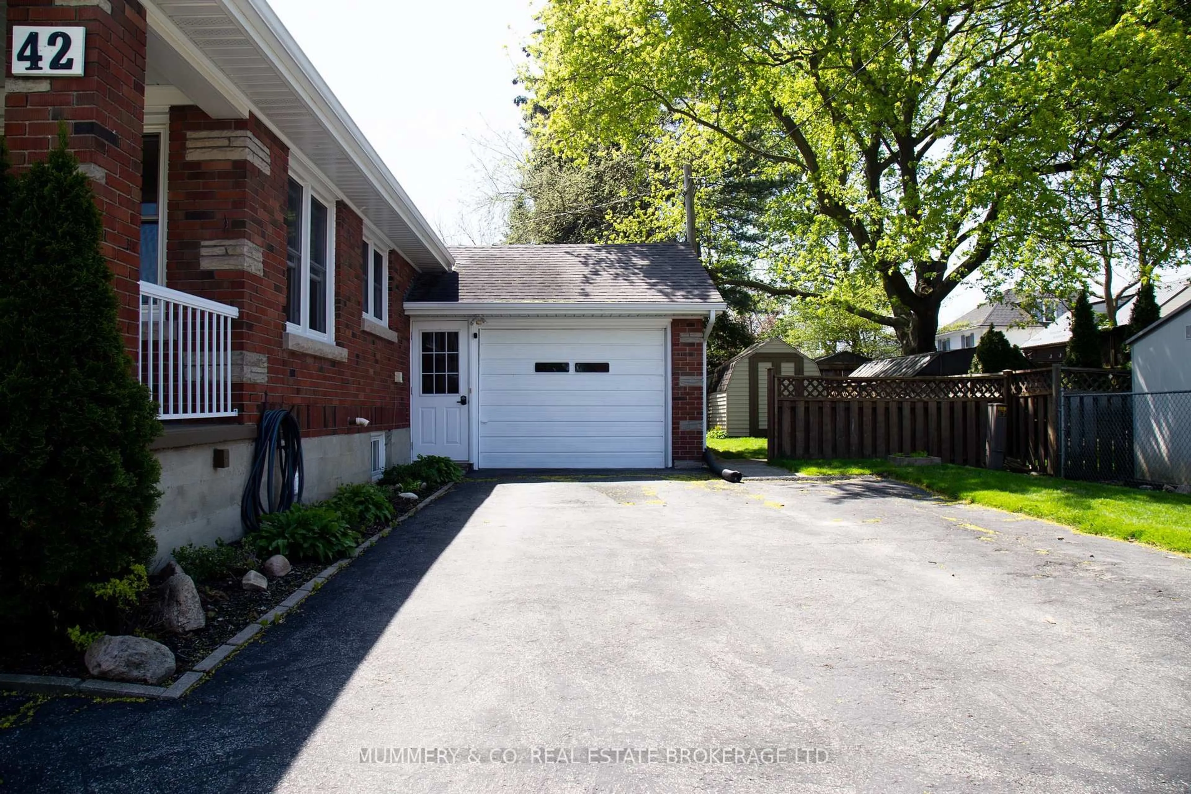 Unknown for 42 Hawthorne Ave, Norfolk Ontario N3Y 2L9