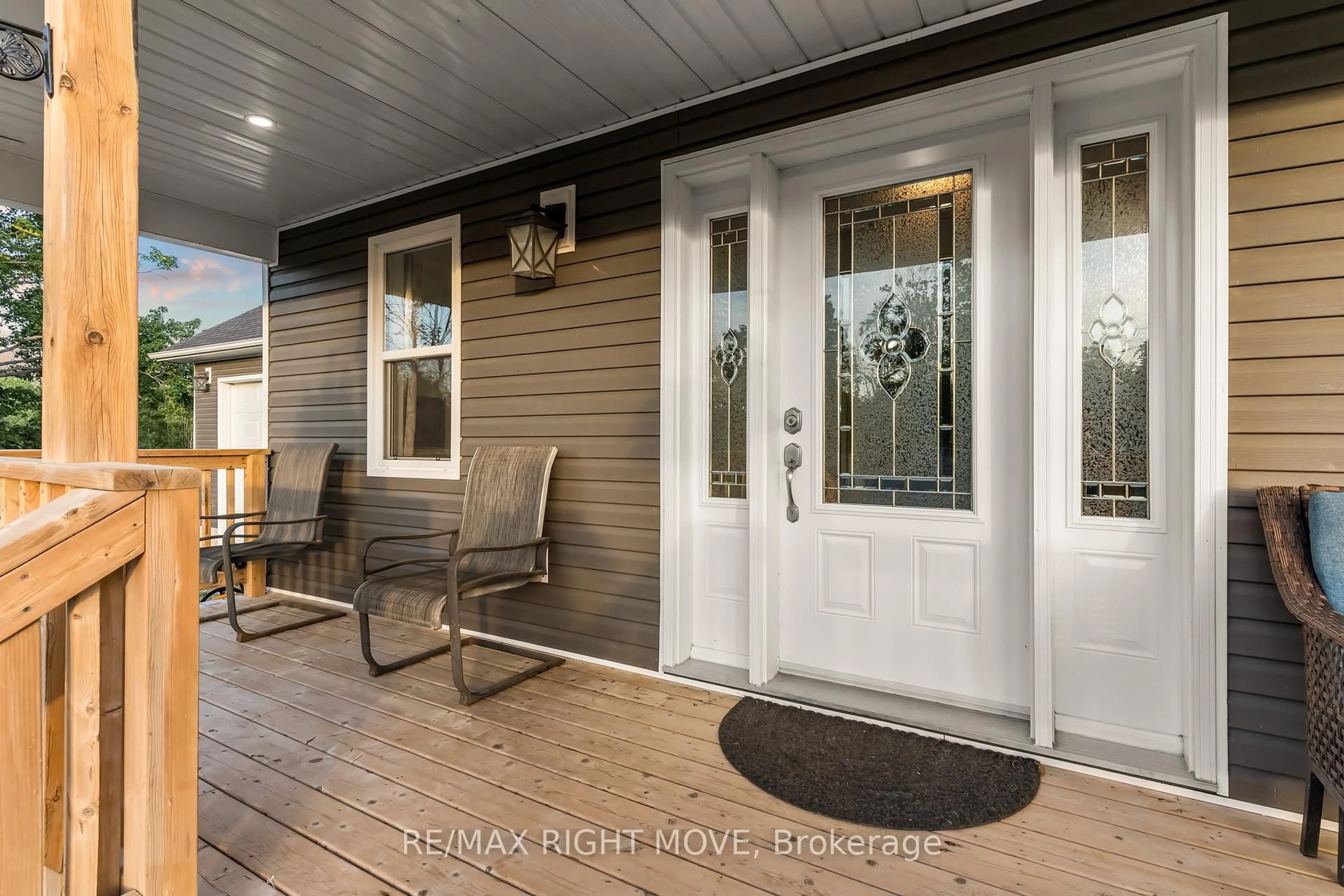 Indoor entryway for 9 Hummingbird Lane, Kawartha Lakes Ontario K0M 2B0
