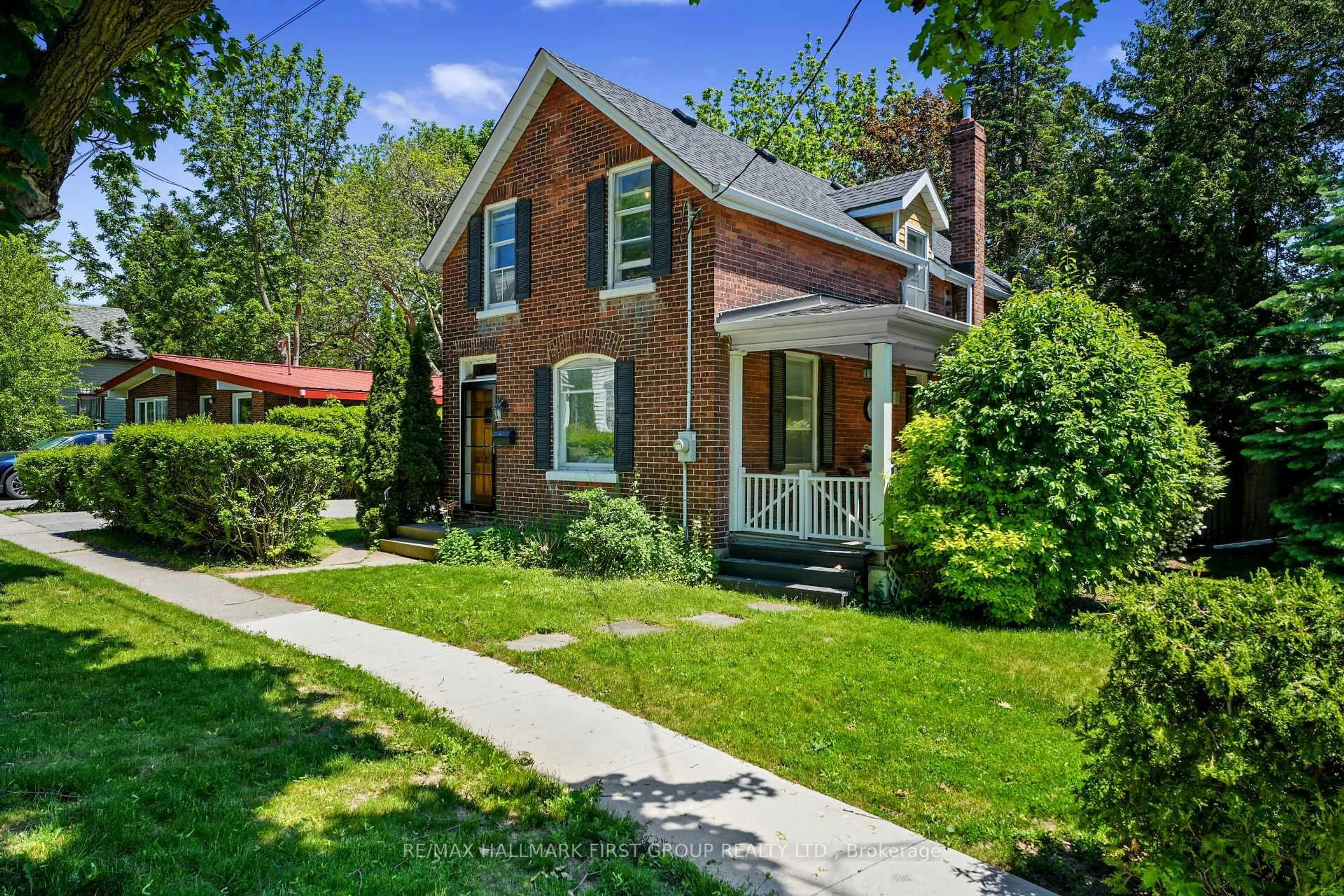 Home with brick exterior material, street for 29 Ellen St, Port Hope Ontario L1A 1Y1