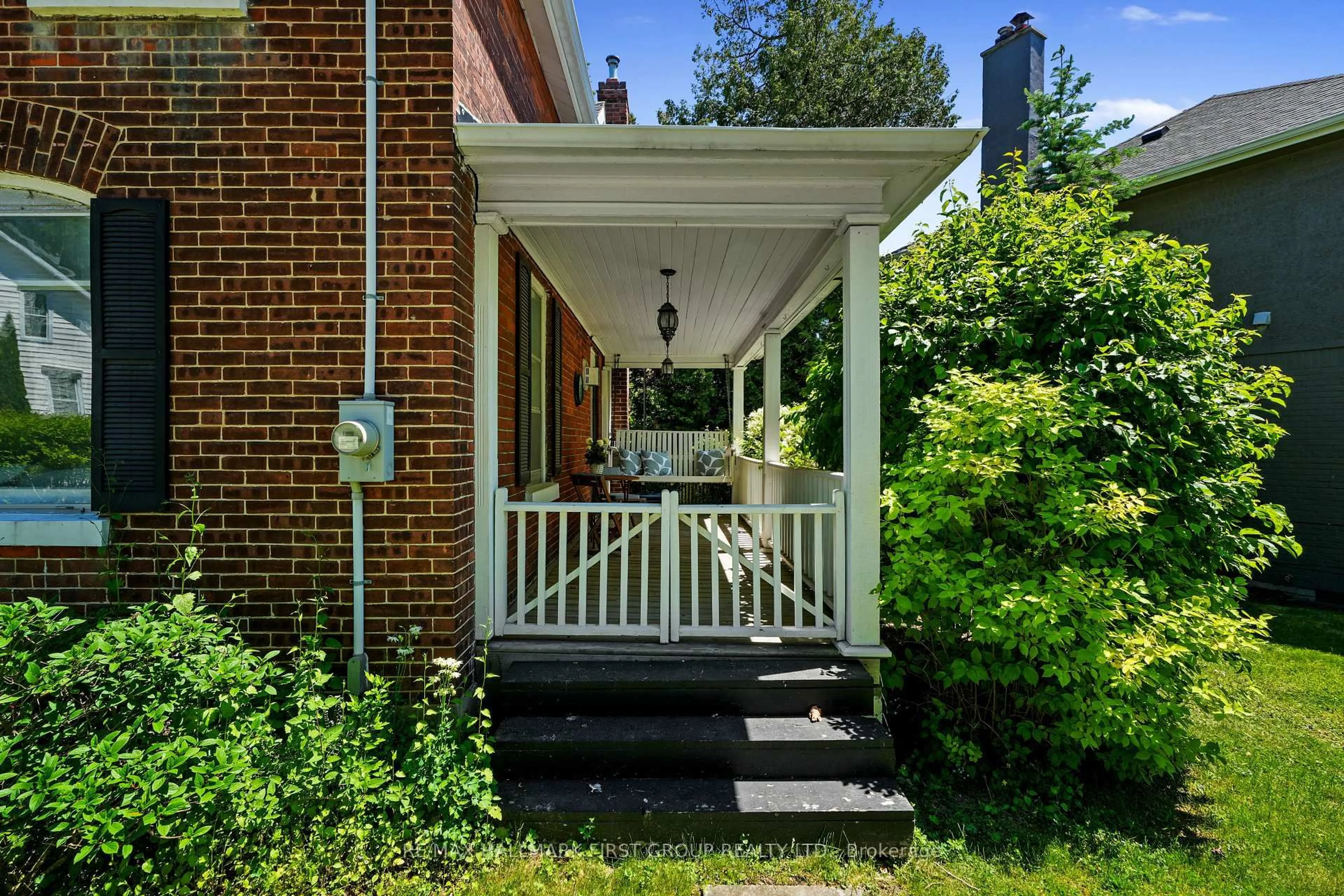 Patio, street for 29 Ellen St, Port Hope Ontario L1A 1Y1