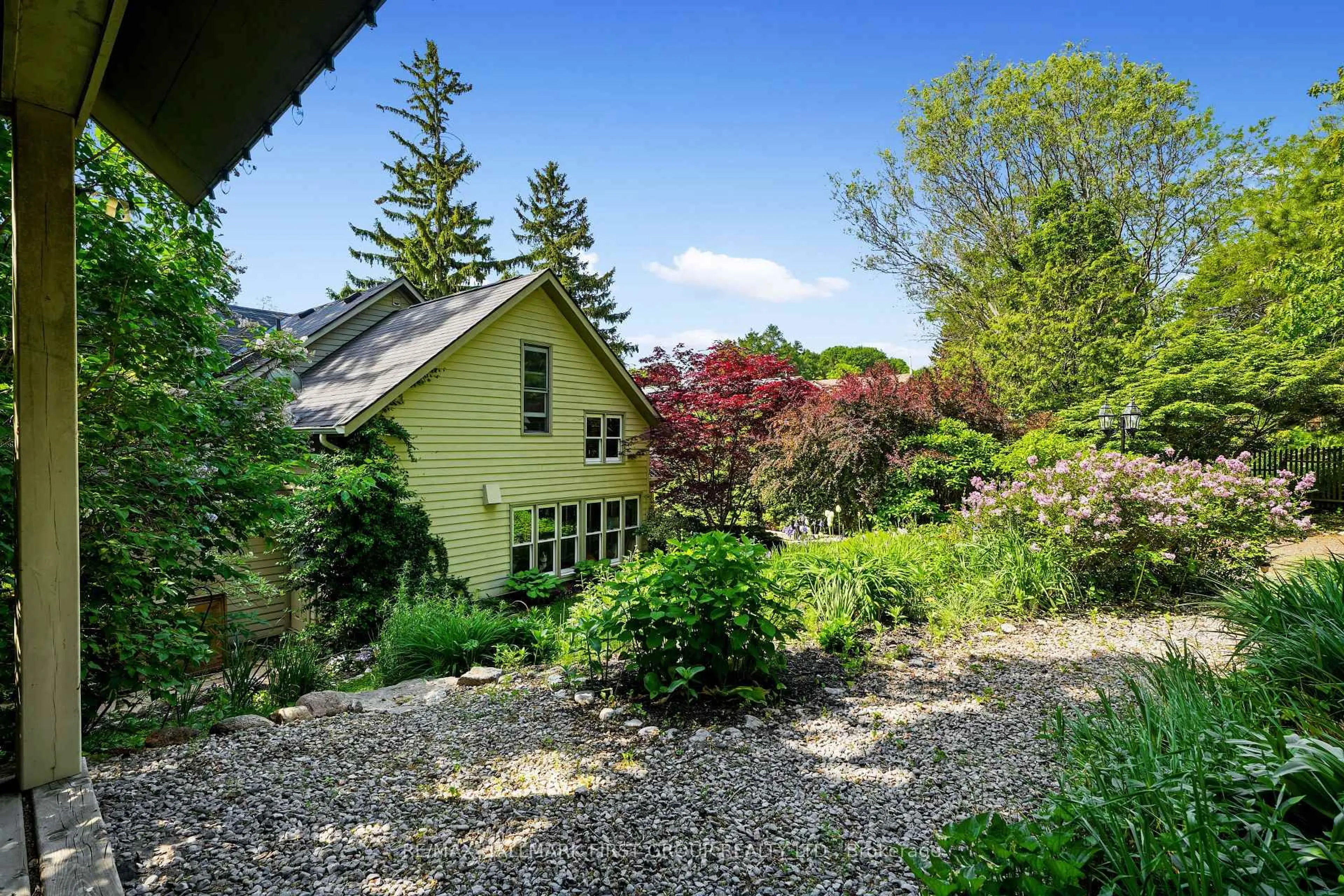 A pic from outside/outdoor area/front of a property/back of a property/a pic from drone, unknown for 30 Bruton St, Port Hope Ontario L1A 1T9