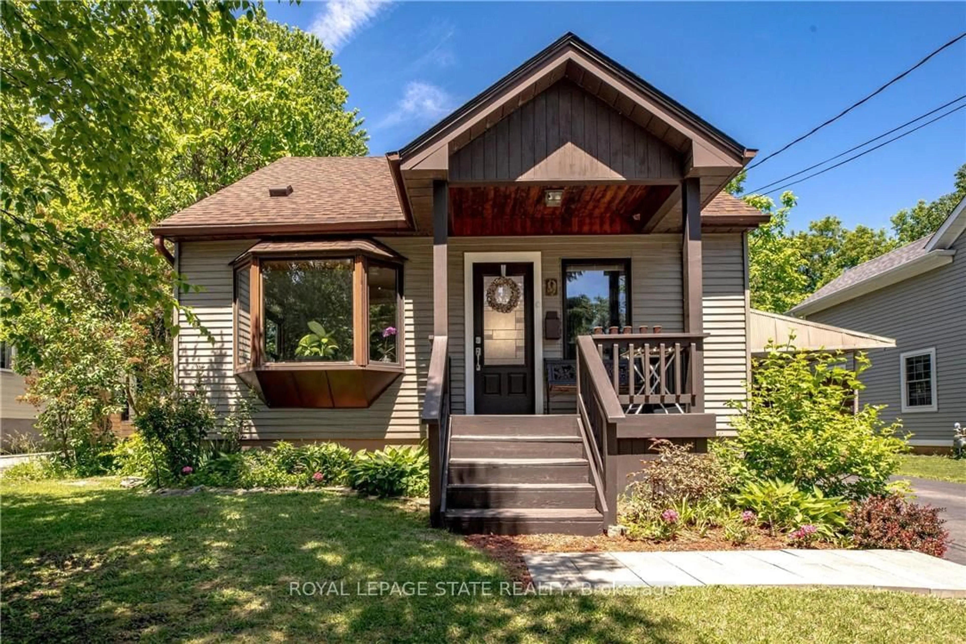 Unknown for 9 Morton Ave, Hamilton Ontario L9H 2P4