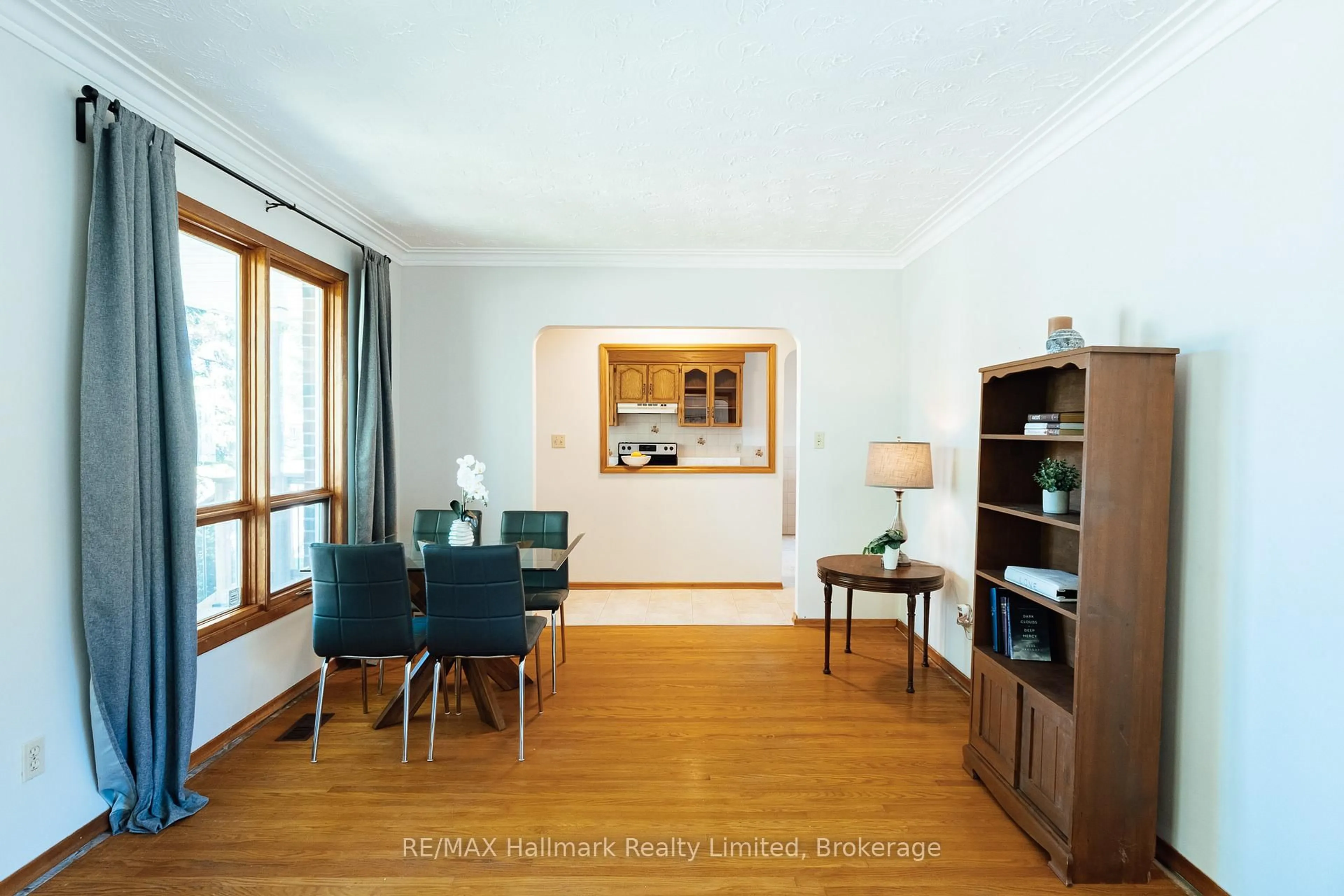 Dining room, wood/laminate floor for 41 William St, Guelph Ontario N1E 5E2