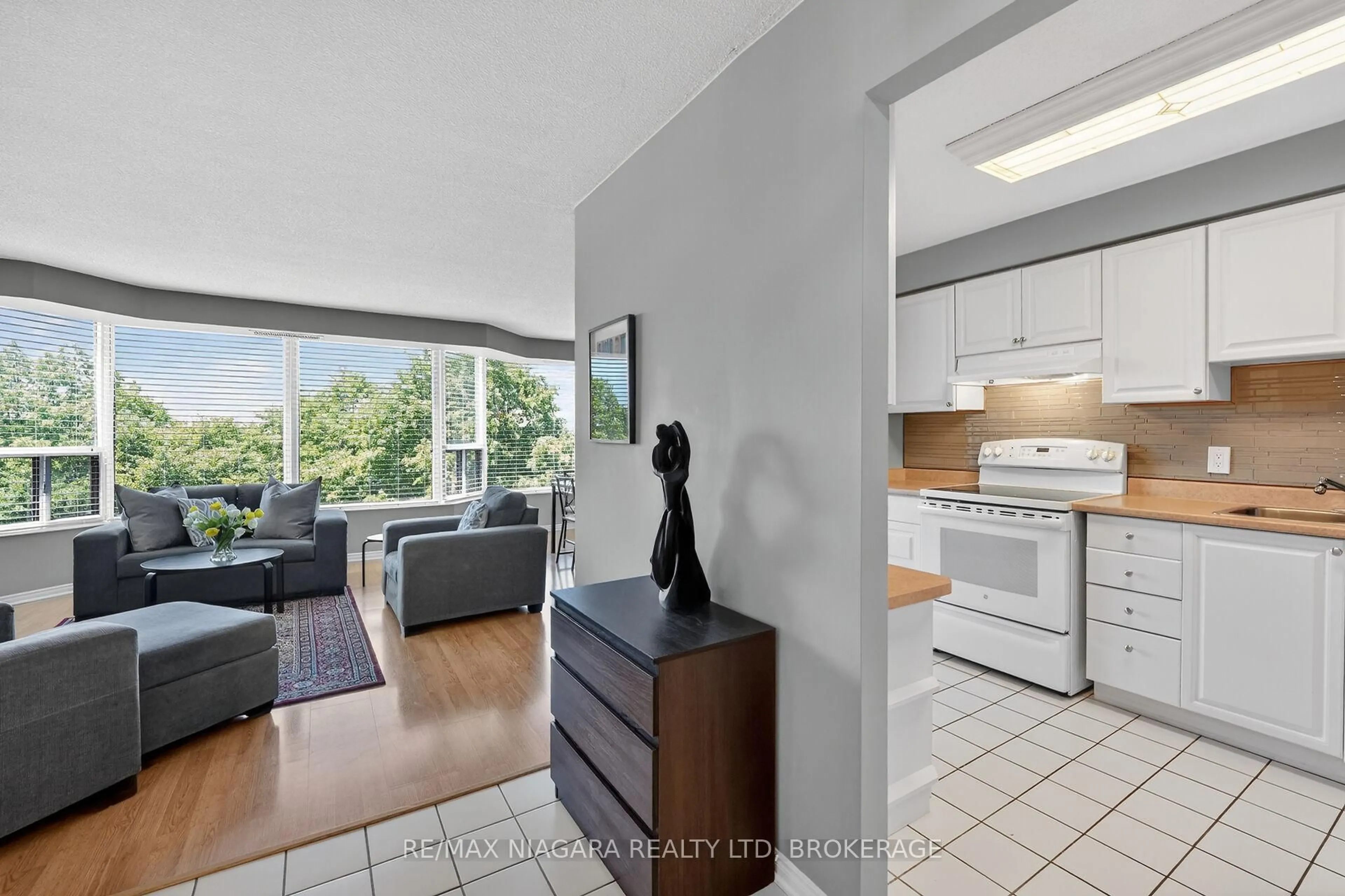 Unknown for 81 Scott St #607, St. Catharines Ontario L2N 7L5