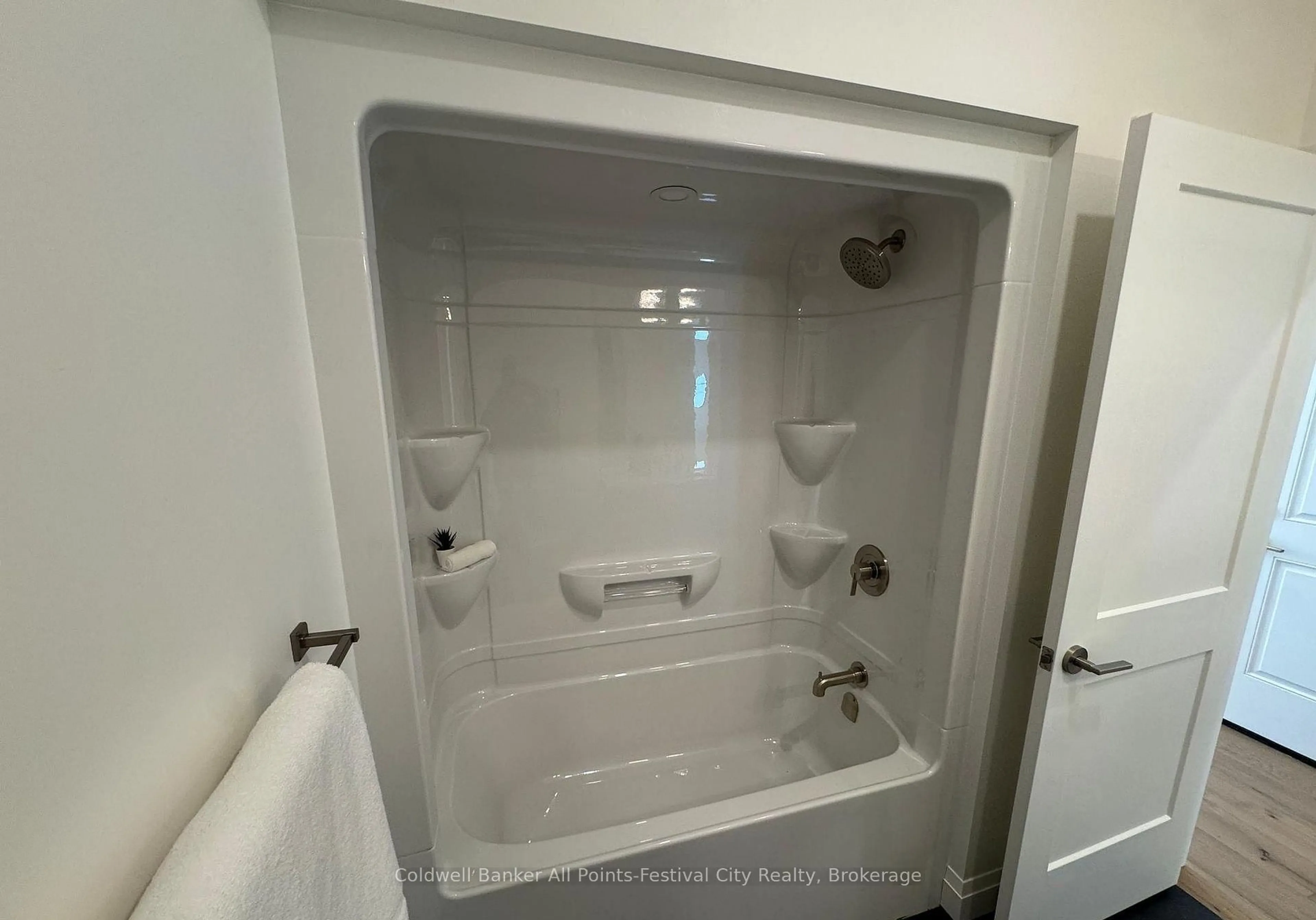 Standard bathroom, unknown for 179 Anderson Lane, West Perth Ontario N0K 1N0
