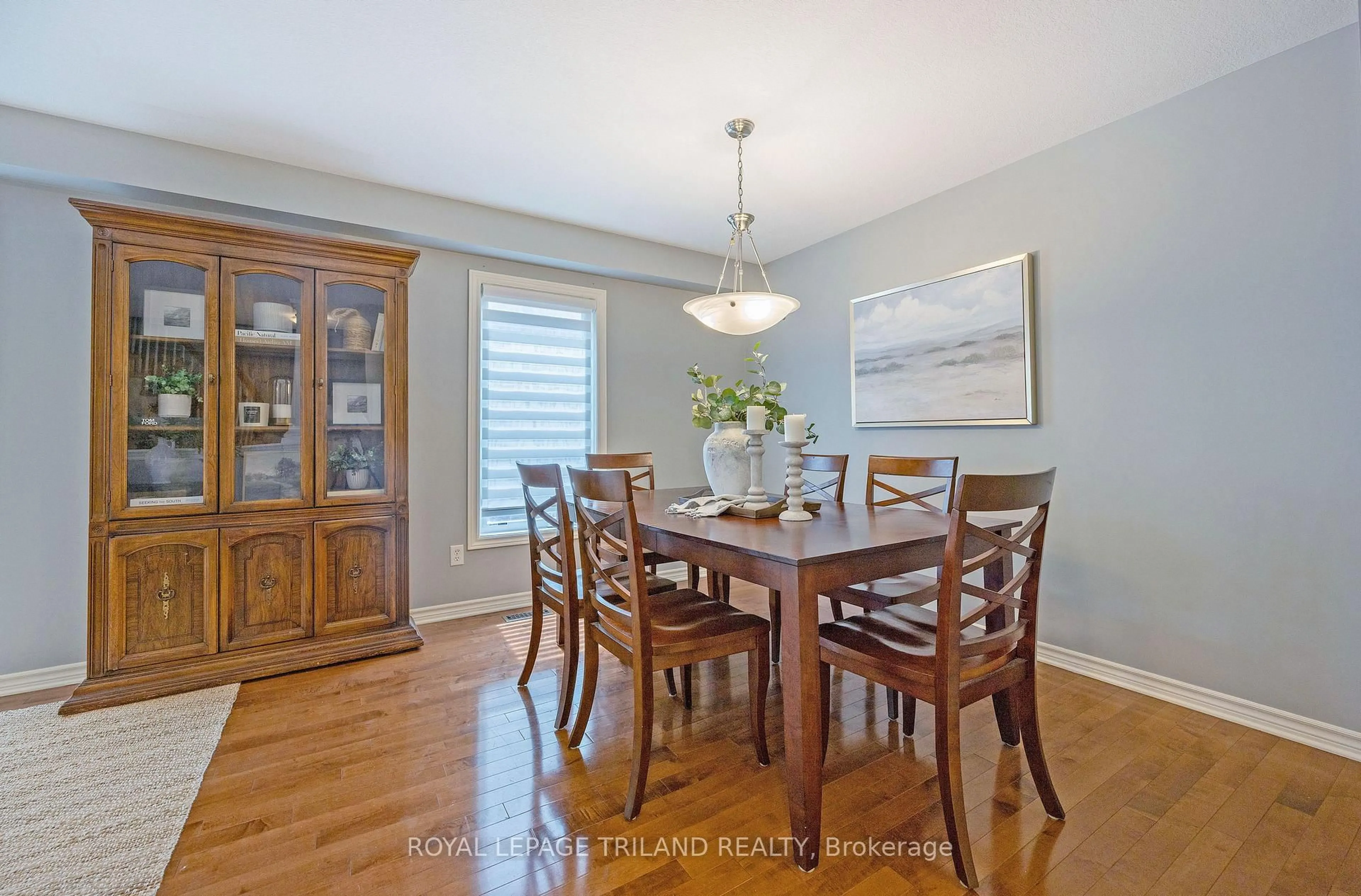 Dining room, wood/laminate floor for 1981 Rollingacres Dr, London North Ontario N5X 0A8