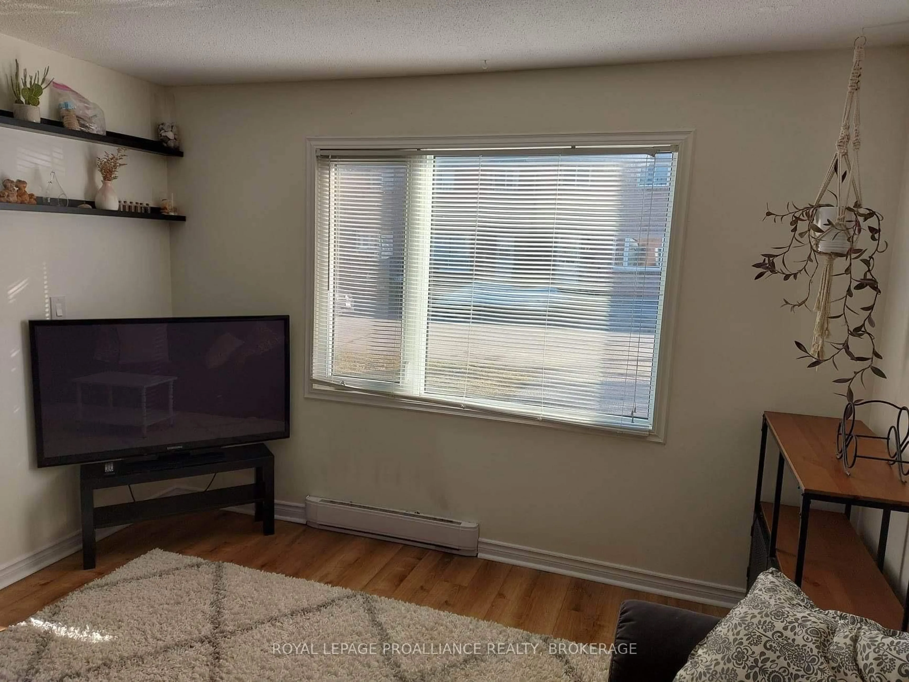 A pic of a room for 15 Rosemund Cres, Kingston Ontario K7M 6Y8