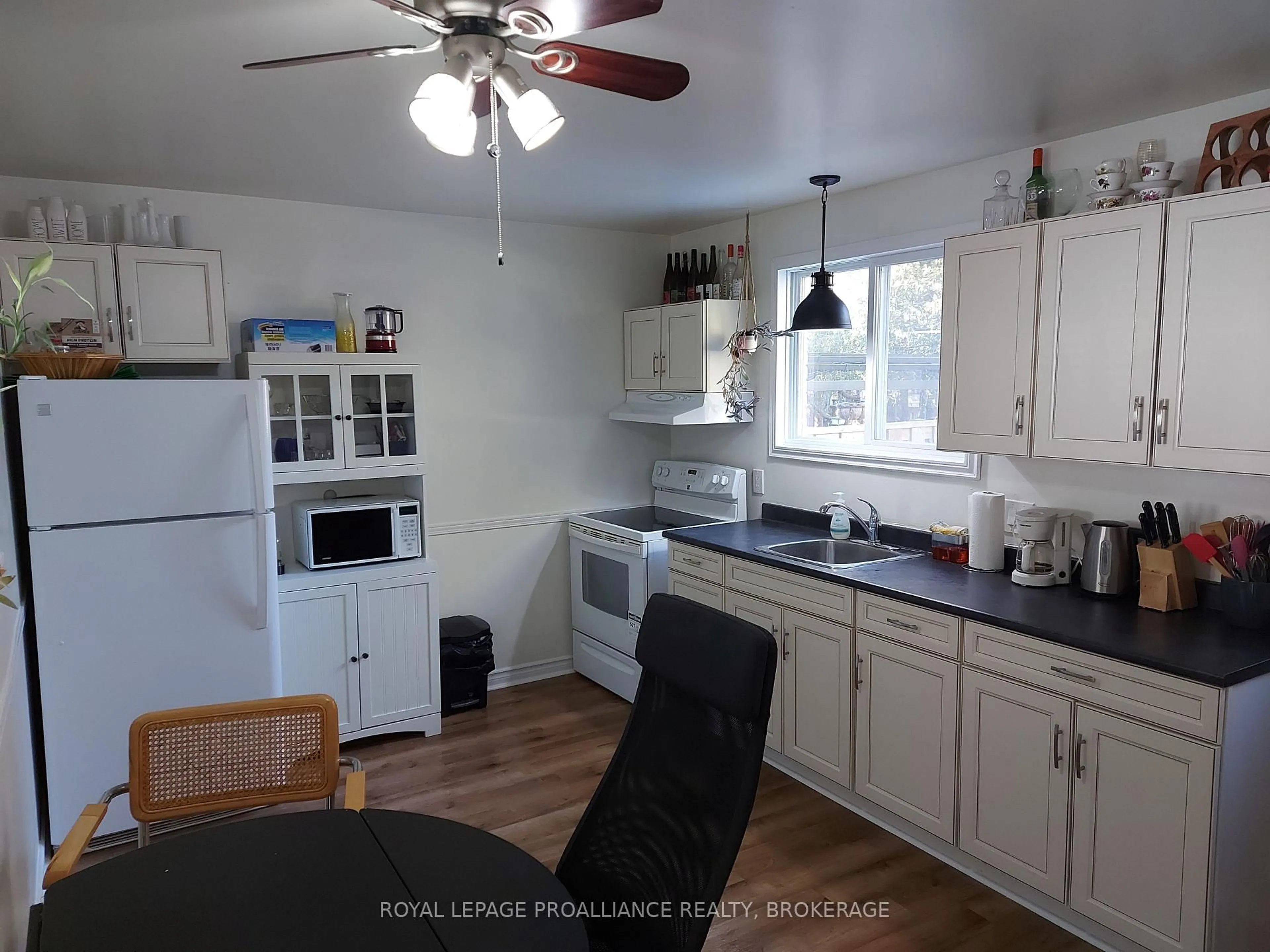 Standard kitchen, unknown for 15 Rosemund Cres, Kingston Ontario K7M 6Y8