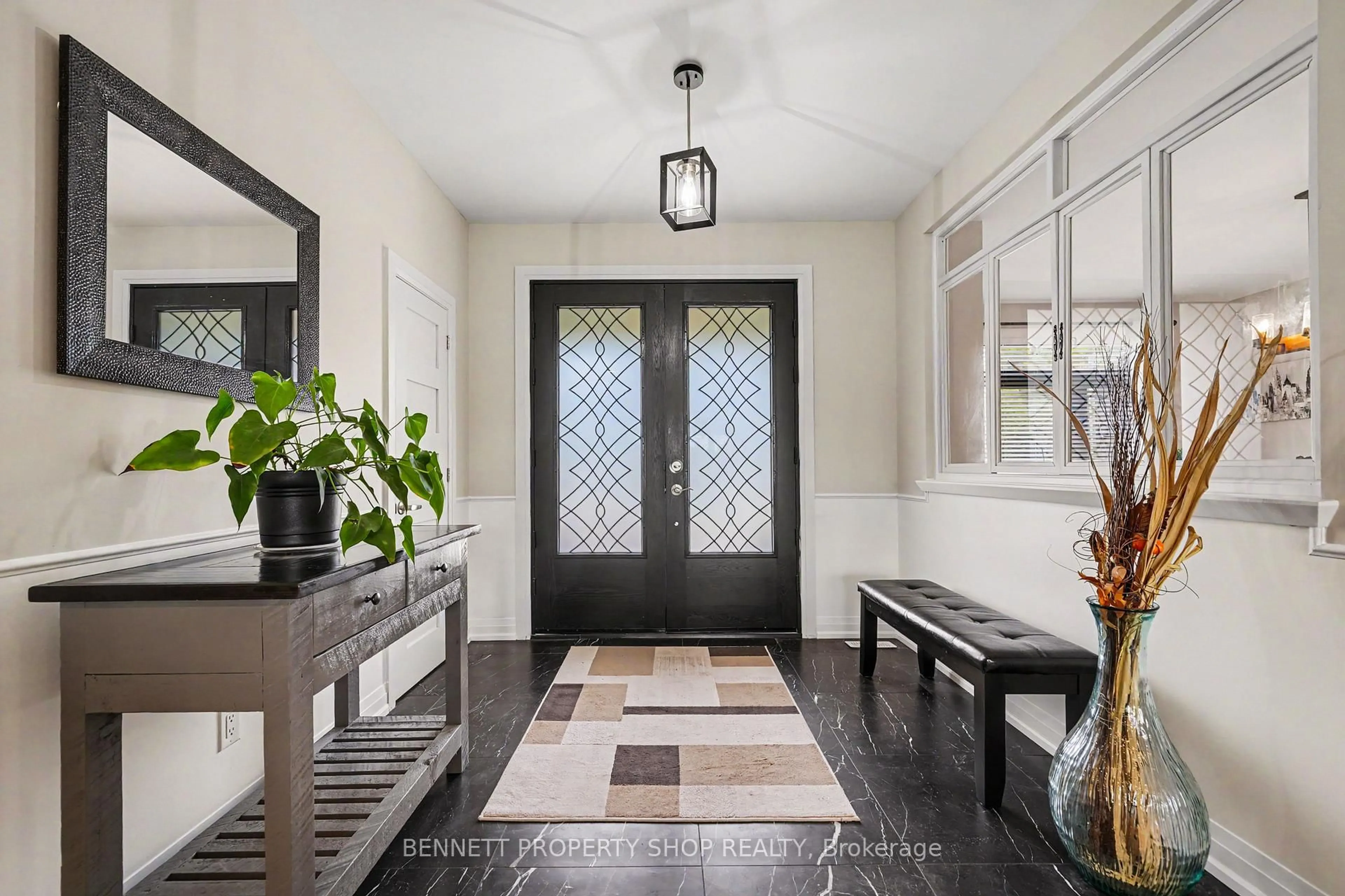 Indoor entryway for 6264 Nick Adams Rd, Ottawa Ontario K4P 1H2