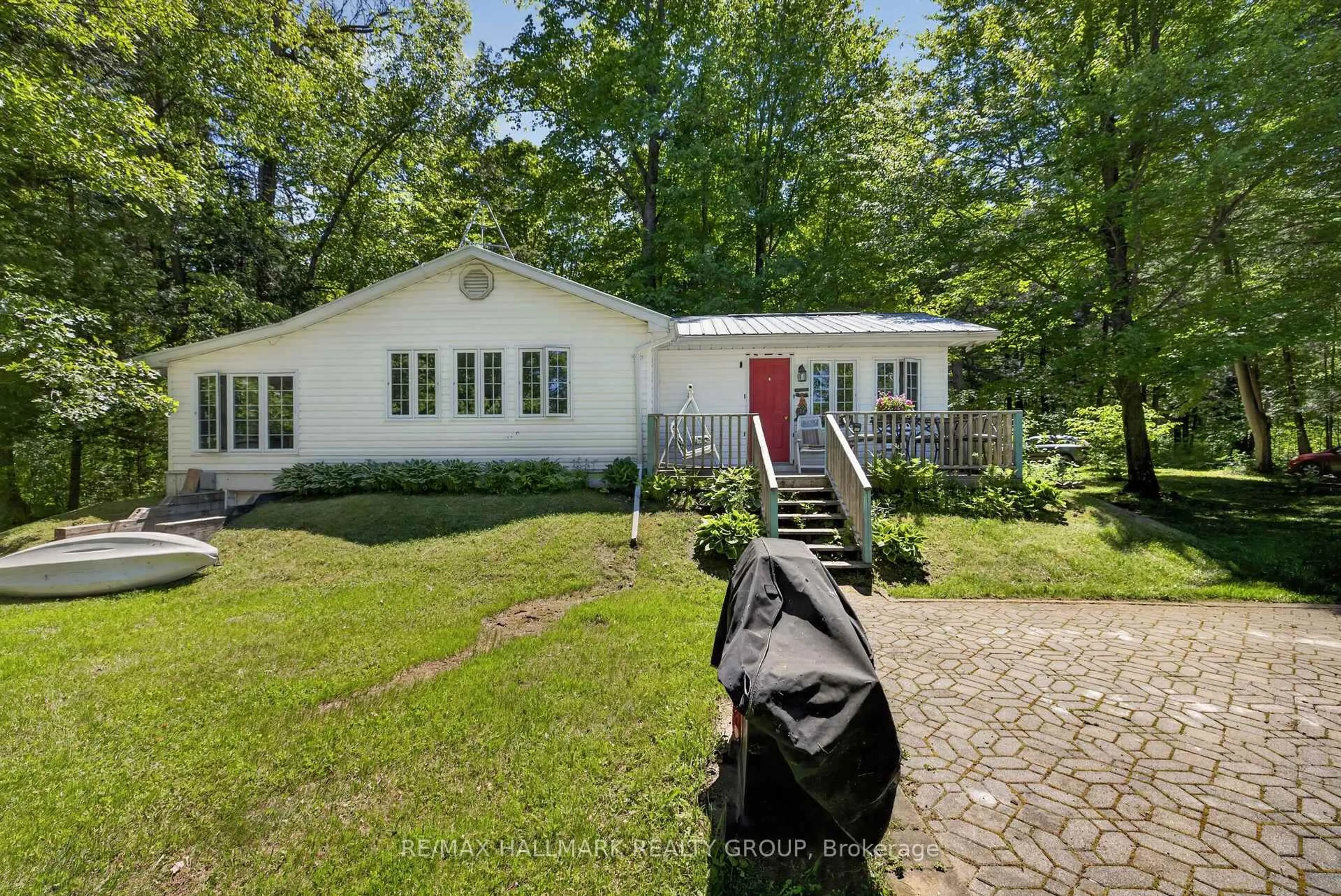 A pic from outside/outdoor area/front of a property/back of a property/a pic from drone, street for 2432 Bathurst 2nd Concession, Perth Ontario K7H 3C9