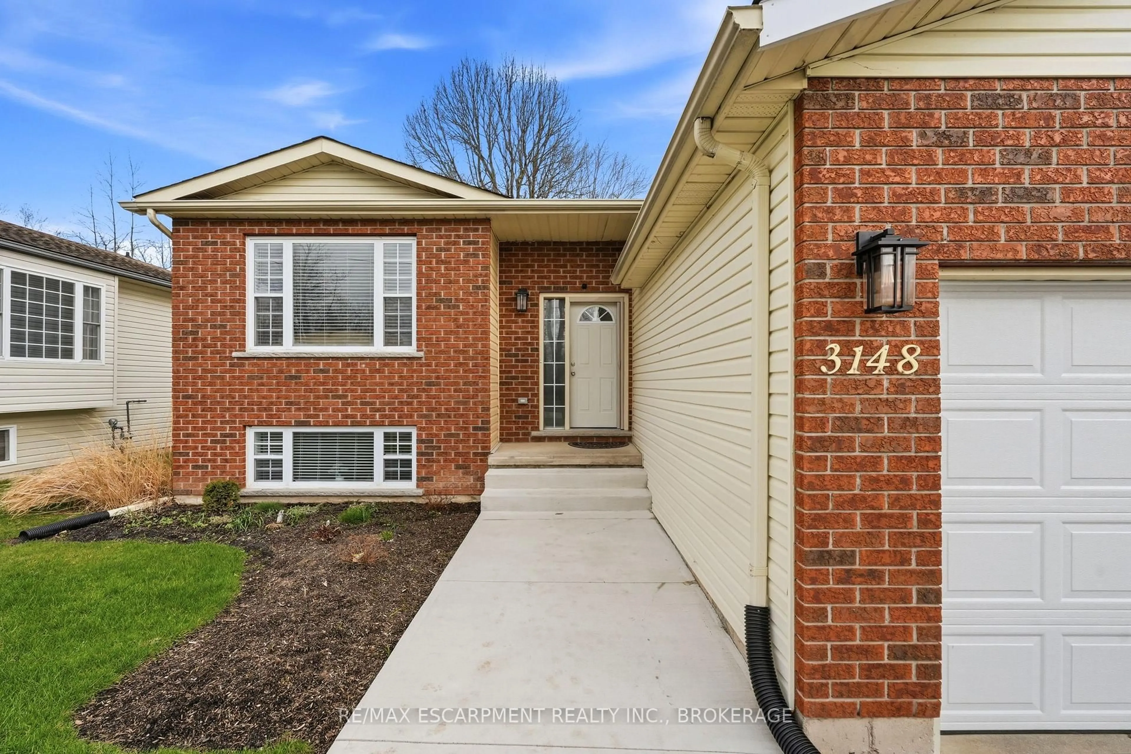 Home with brick exterior material, street for 3148 Jewell Ave, Fort Erie Ontario L0S 1N0