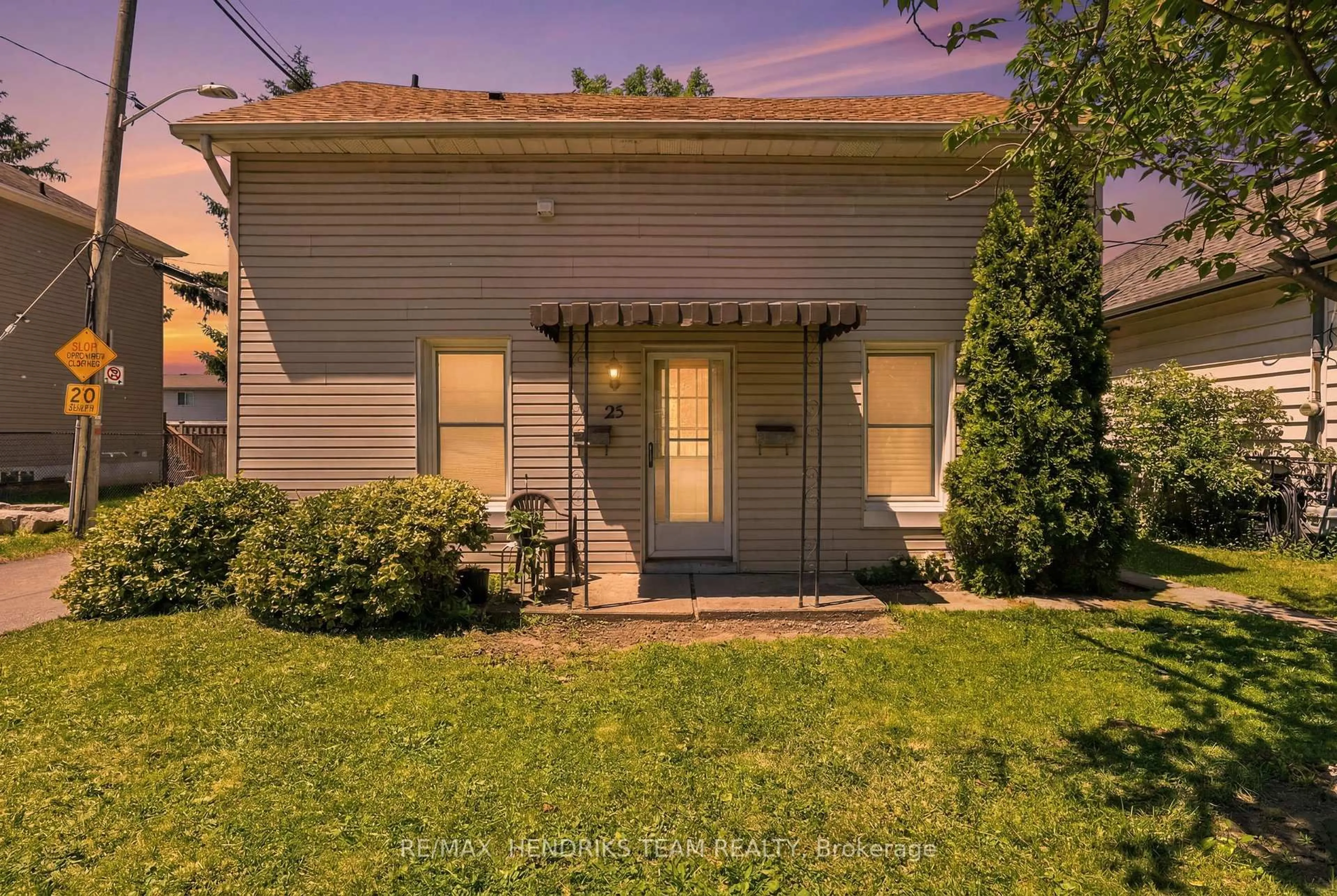 Unknown for 25 Bessey St, St. Catharines Ontario L2T 1L9