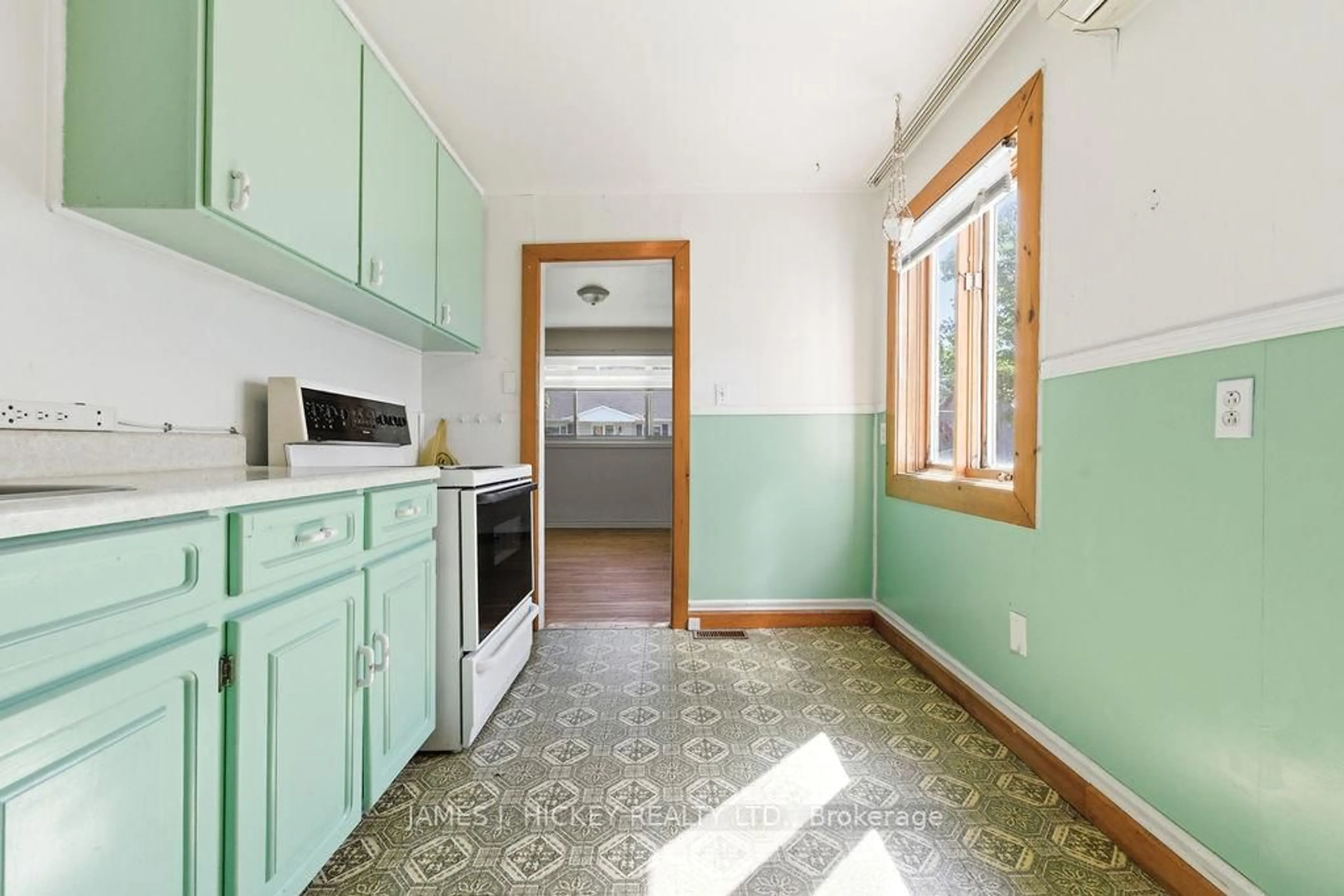 Standard kitchen, ceramic/tile floor for 6 Hillcrest Ave, Deep River Ontario K0J 1P0