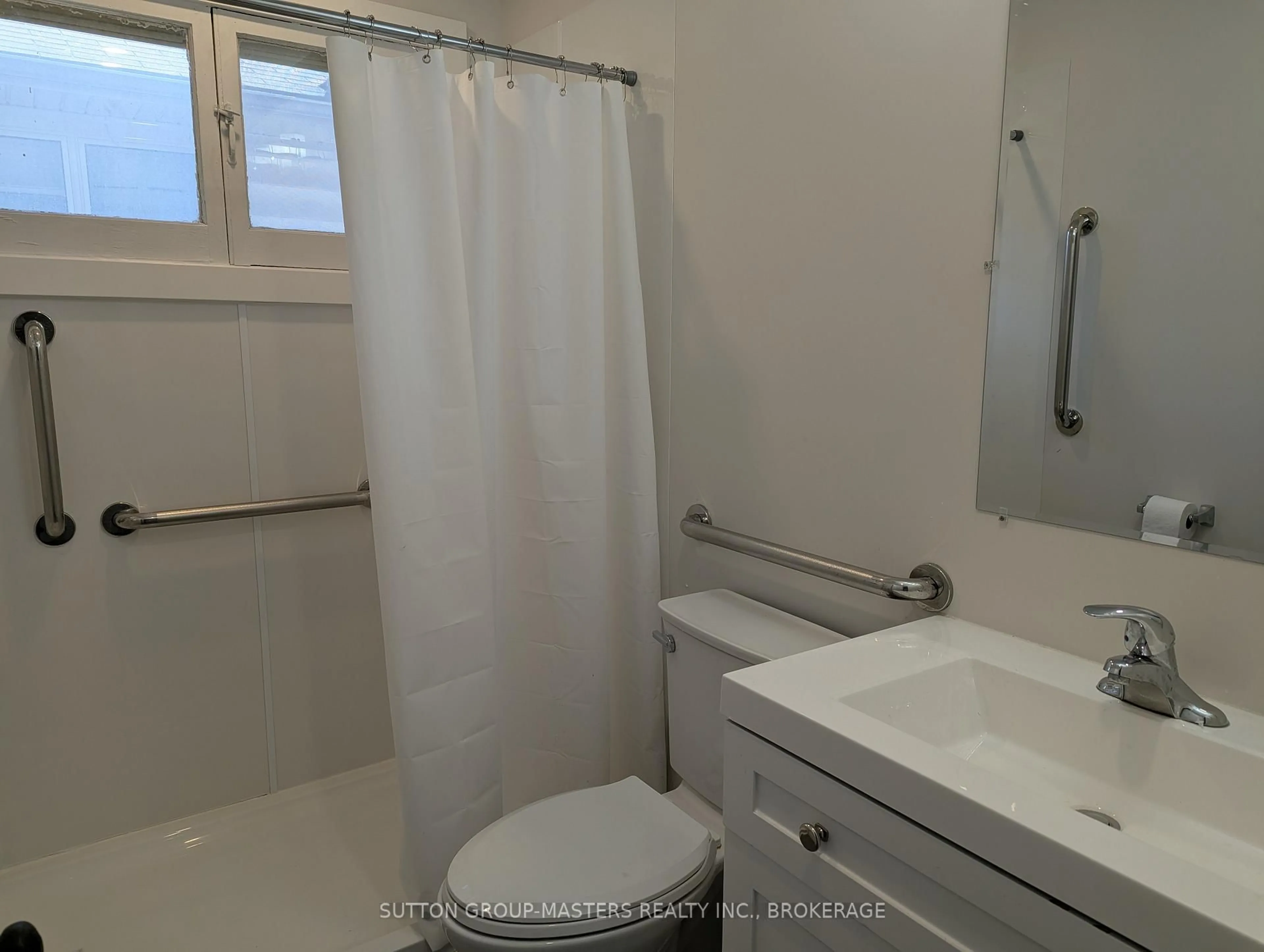 Standard bathroom, unknown for 165 Helen St, Kingston Ontario K7L 4P5