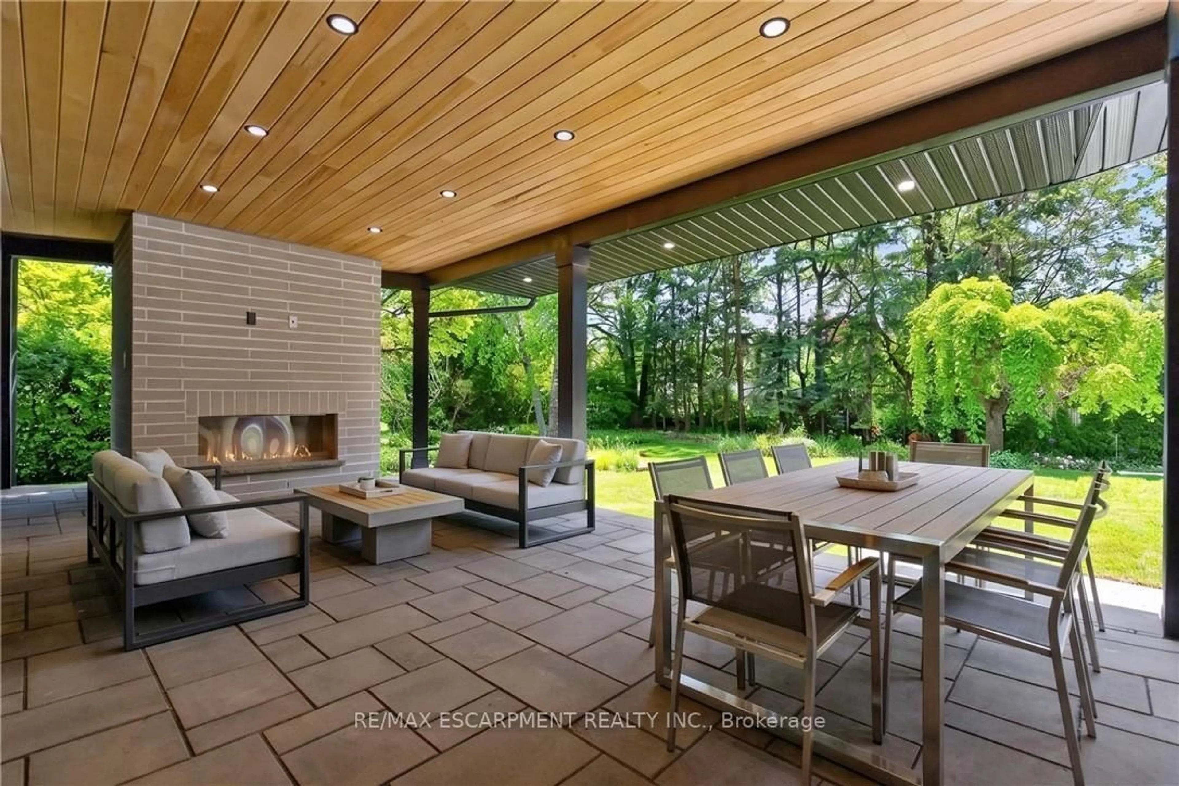 Patio, unknown for 274 Mountain Brow Blvd, Hamilton Ontario L8T 1A6