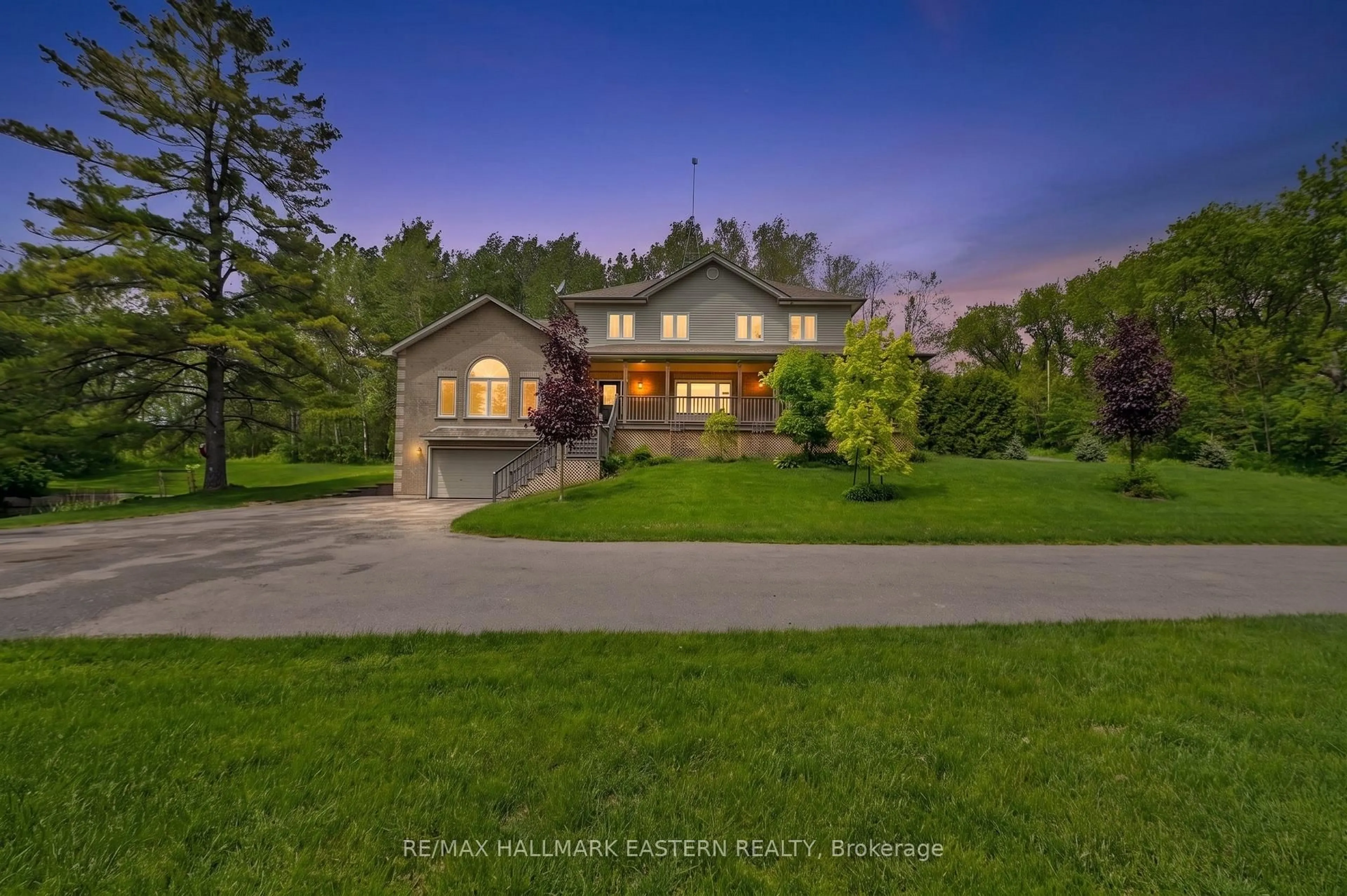 A pic from outside/outdoor area/front of a property/back of a property/a pic from drone, street for 4038 Spring Rd, Hamilton Township Ontario L1A 3V6