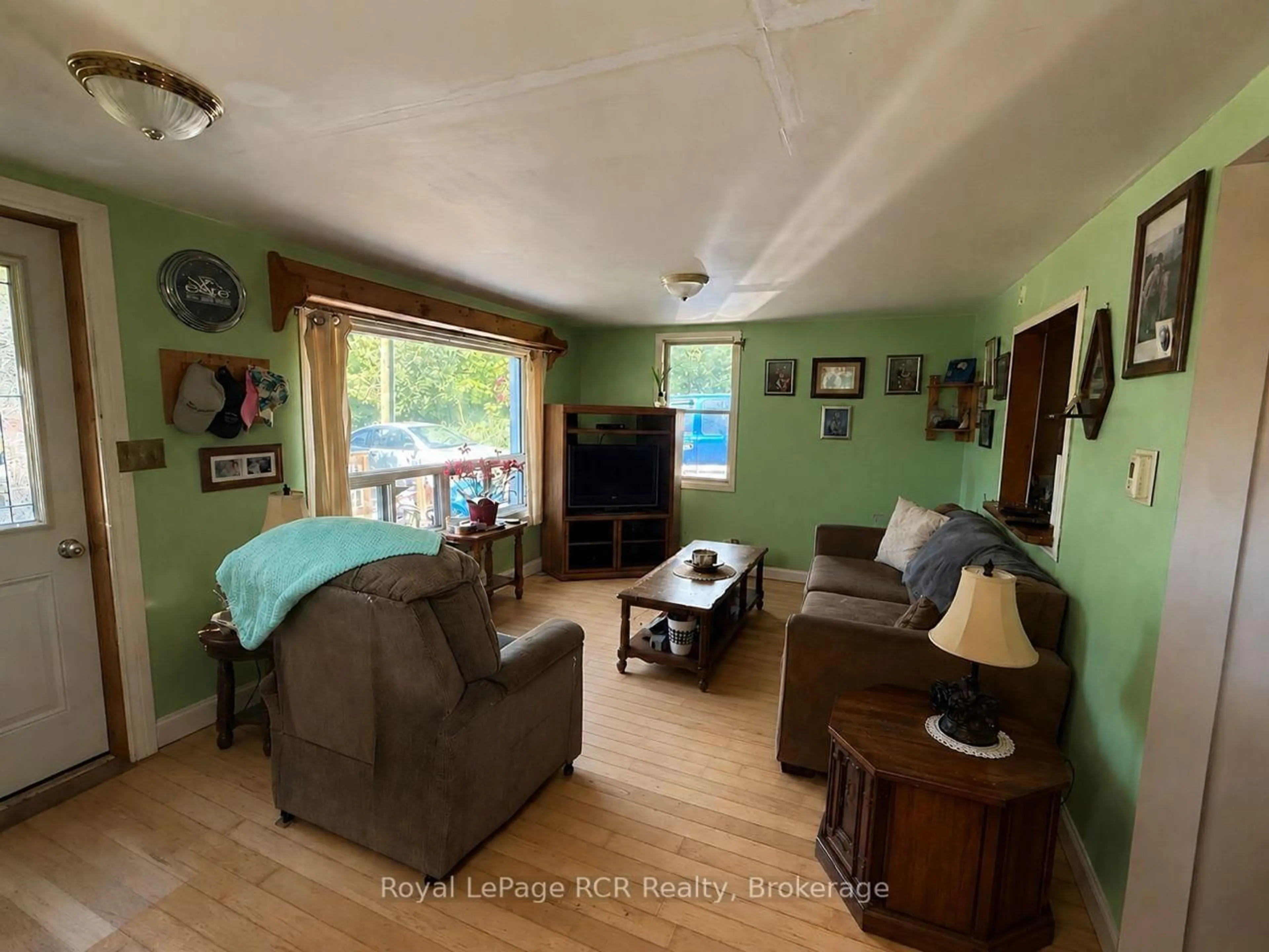 A pic of a room for 137 Torry St, Grey Highlands Ontario N0C 1K0