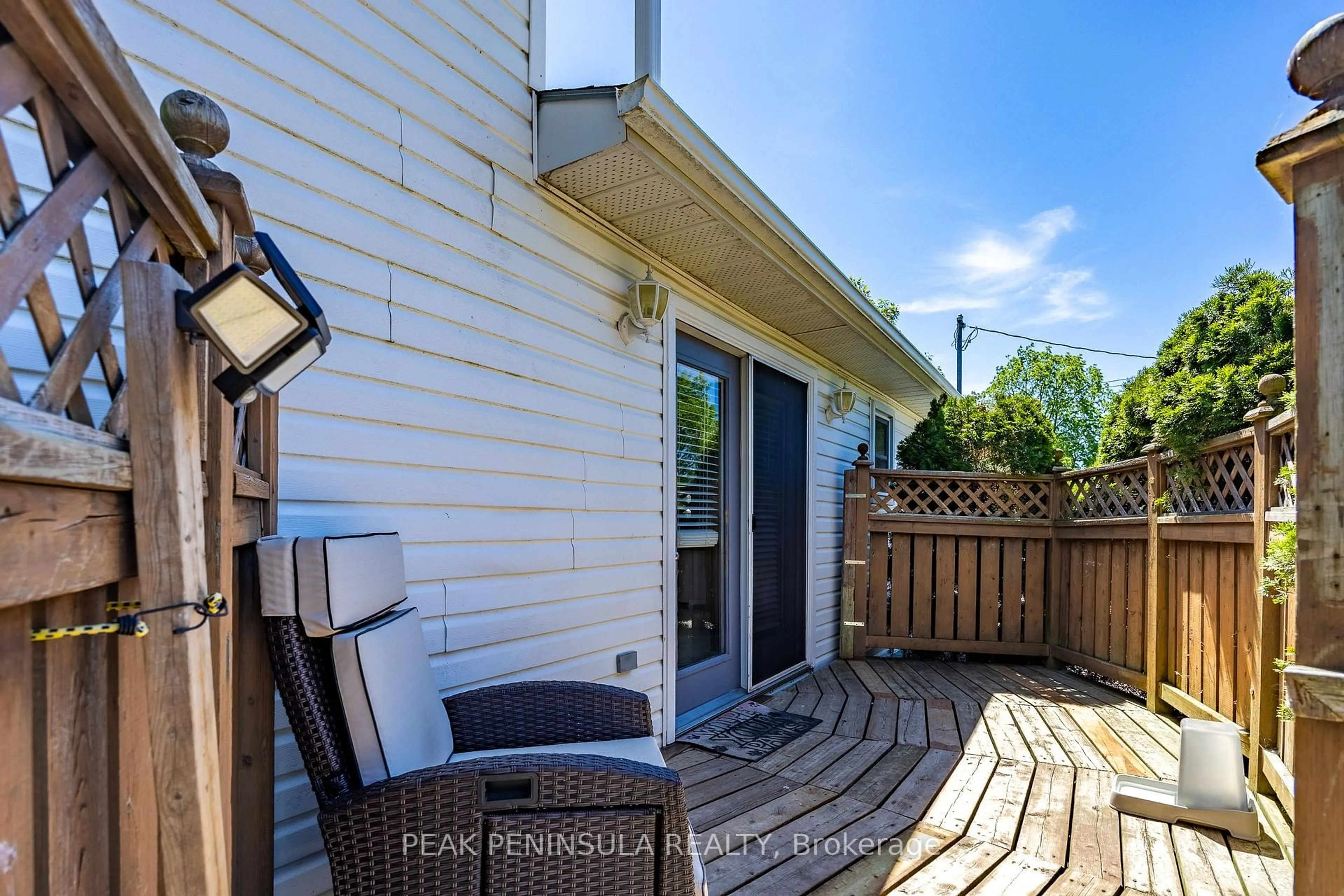 Patio, water/lake/river/ocean view for 21 Centre St, Norfolk Ontario N0E 1M0