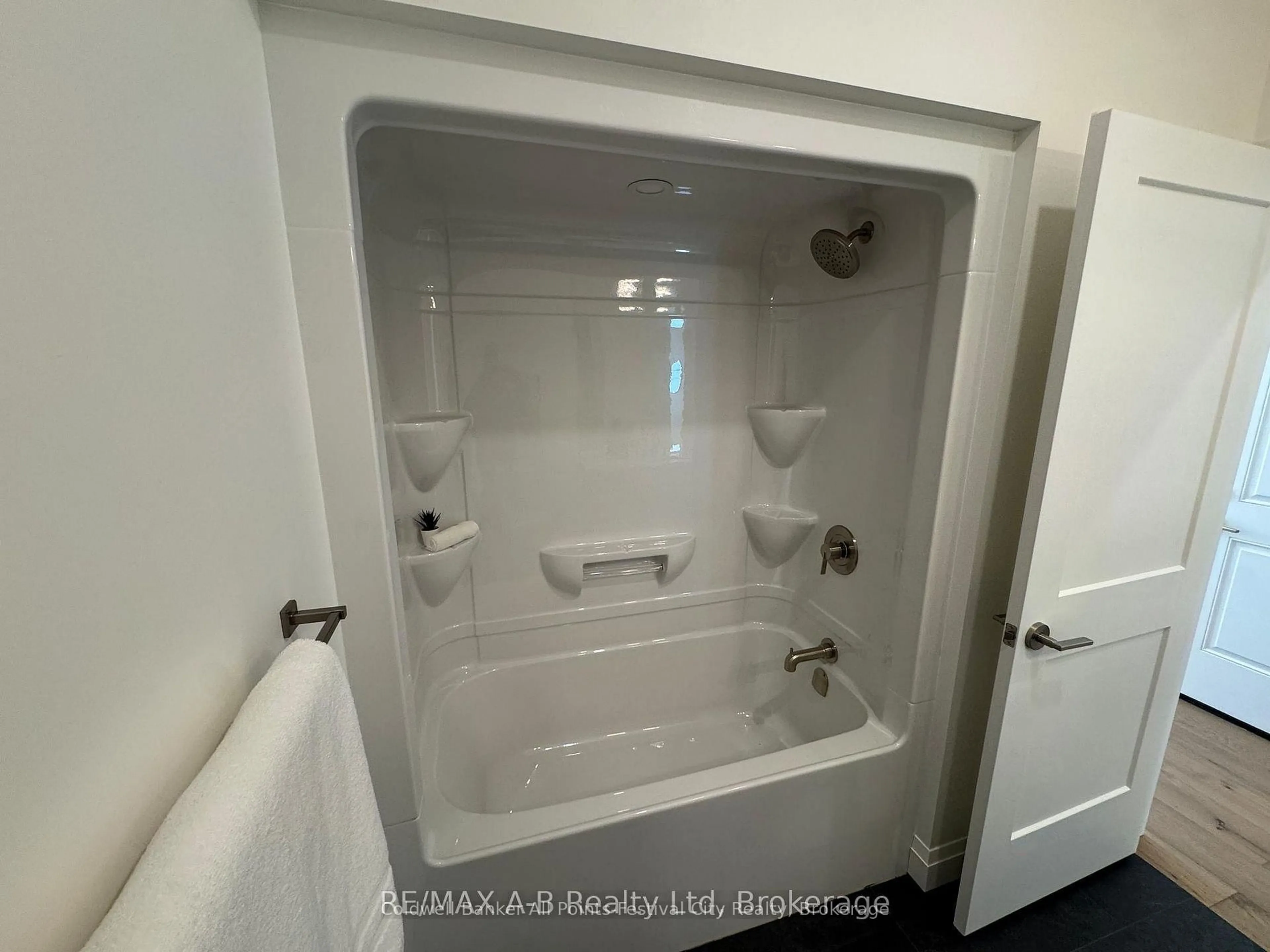 Standard bathroom, unknown for 175 Anderson Lane, West Perth Ontario N0K 1N0