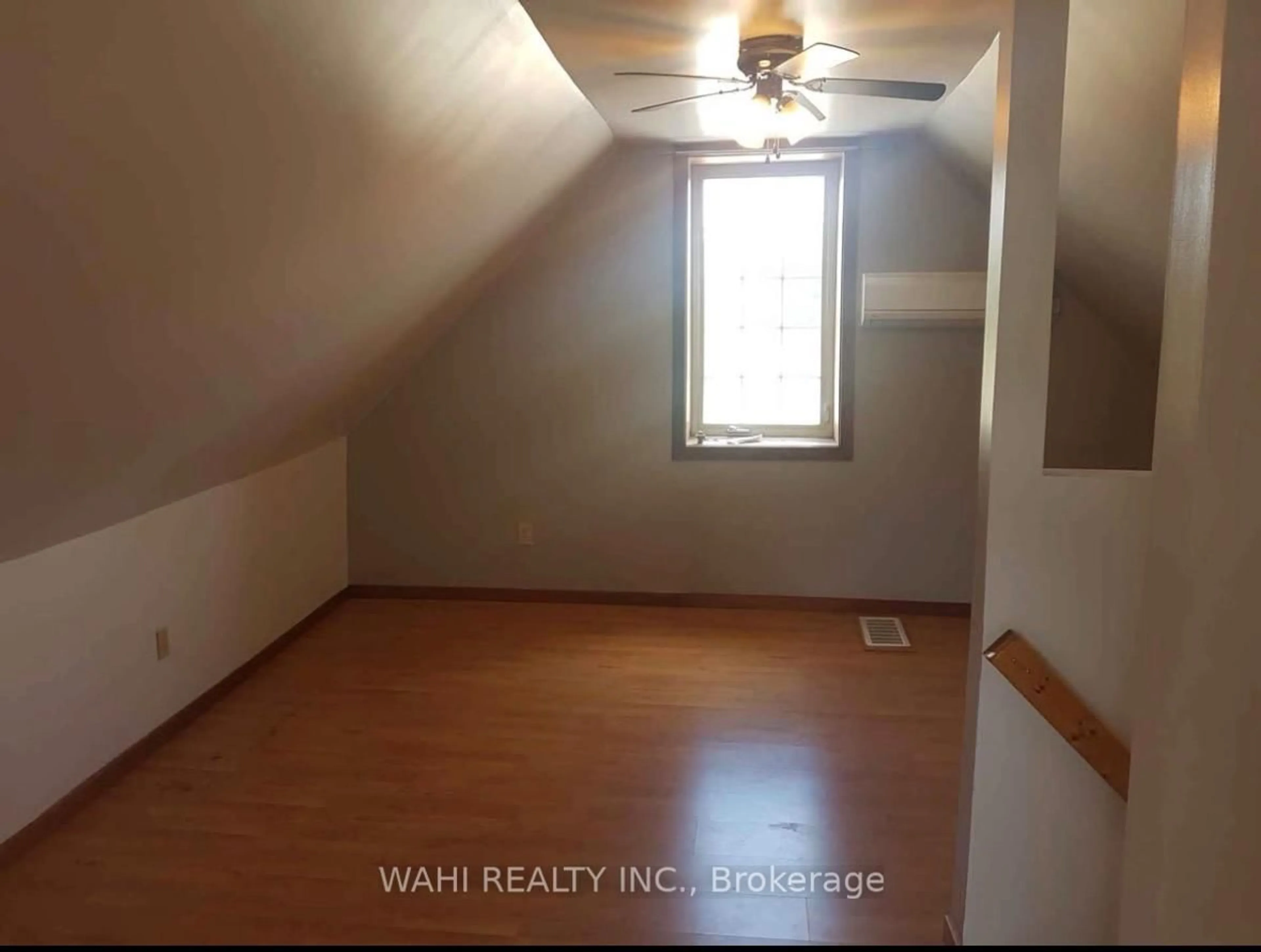 A pic of a room for 209 Breithaupt St, Waterloo Ontario N2H 5H3
