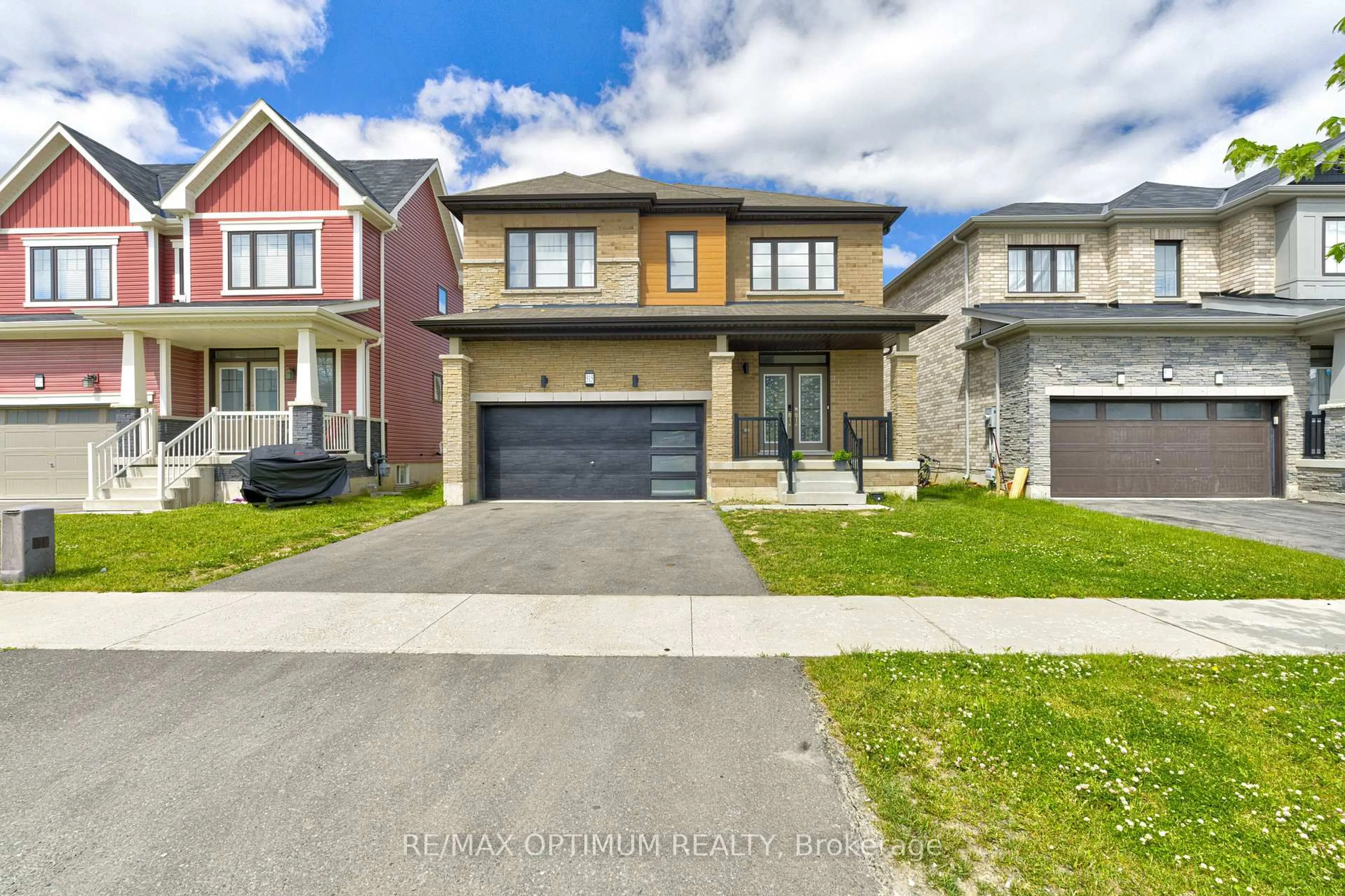 Home with brick exterior material, street for 515 Barker Pkwy, Thorold Ontario L2V 0K1