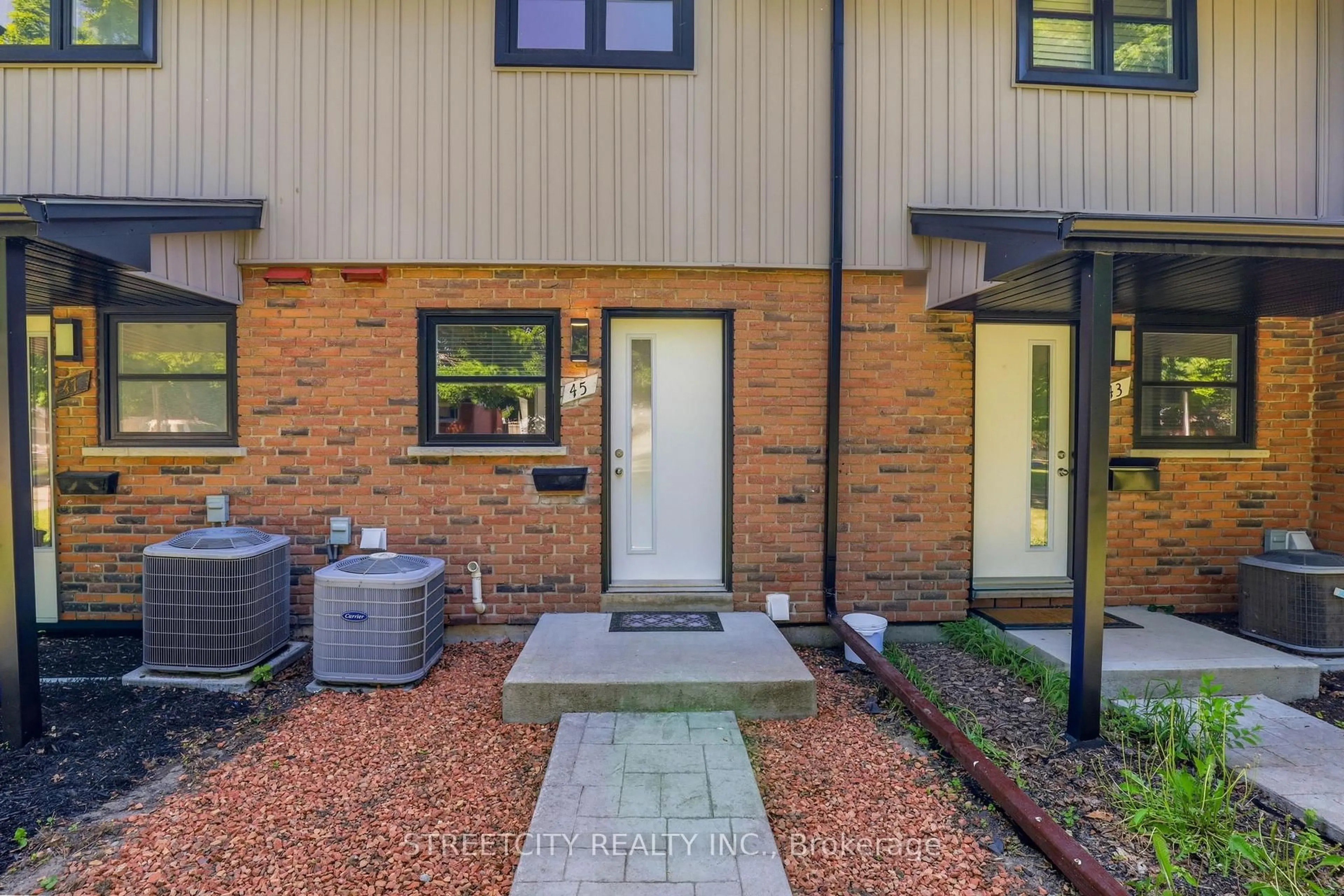 Unknown for 45 Toulon Cres, London East Ontario N5V 1J4